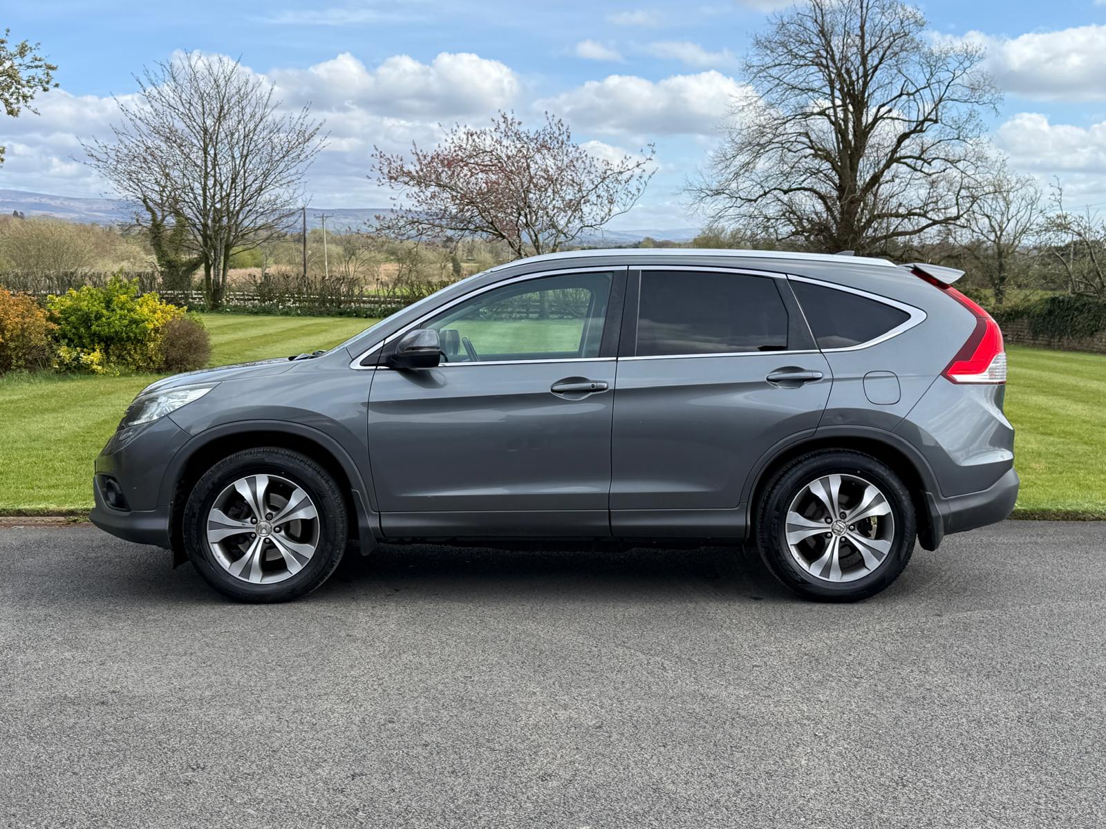 
								Honda CR-V 2.2i DTEC EX full									