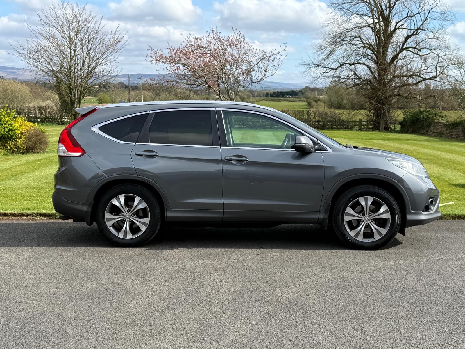 
								Honda CR-V 2.2i DTEC EX full									