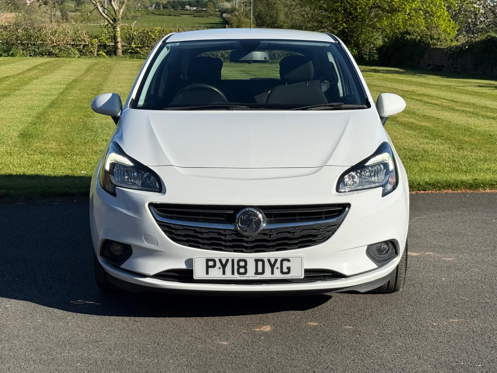 
								Vauxhall Corsa 1.4i Energy EcoFlex Winter Pack full									