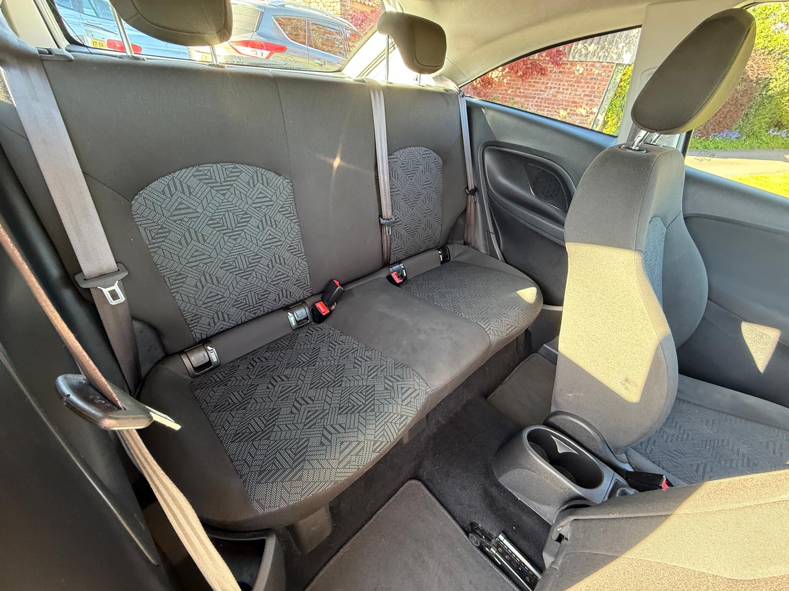 
								Vauxhall Corsa 1.4i Energy EcoFlex Winter Pack full									