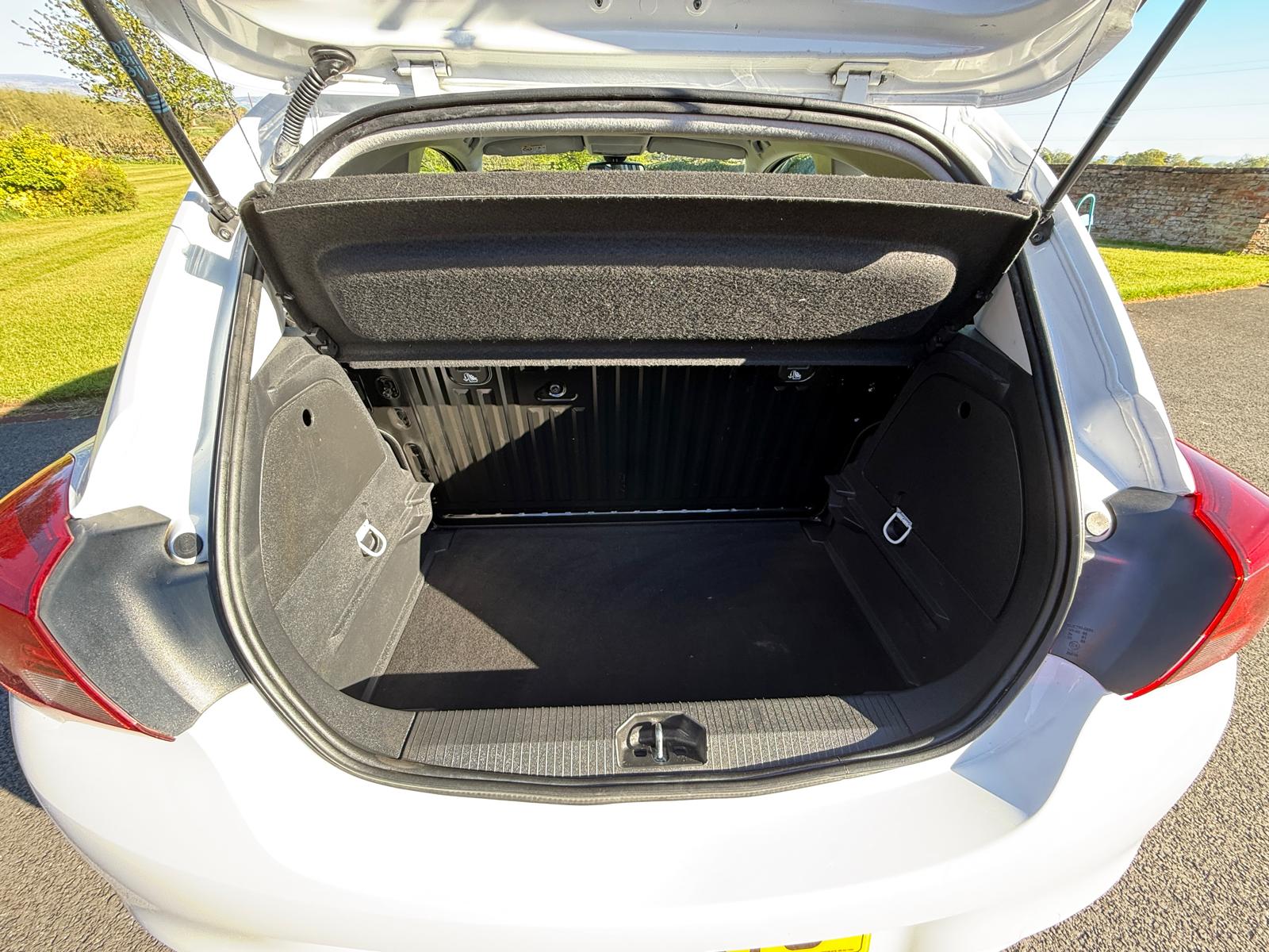 
								Vauxhall Corsa 1.4i Energy EcoFlex Winter Pack full									