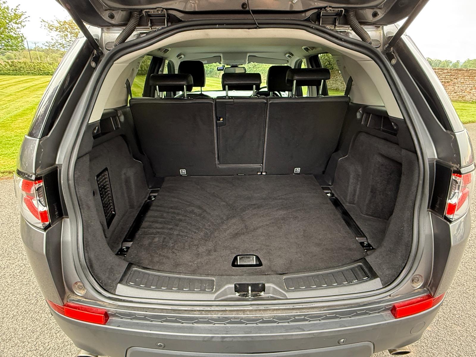 
								Land Rover Discovery Sport 2.0 TD4 Pure full									