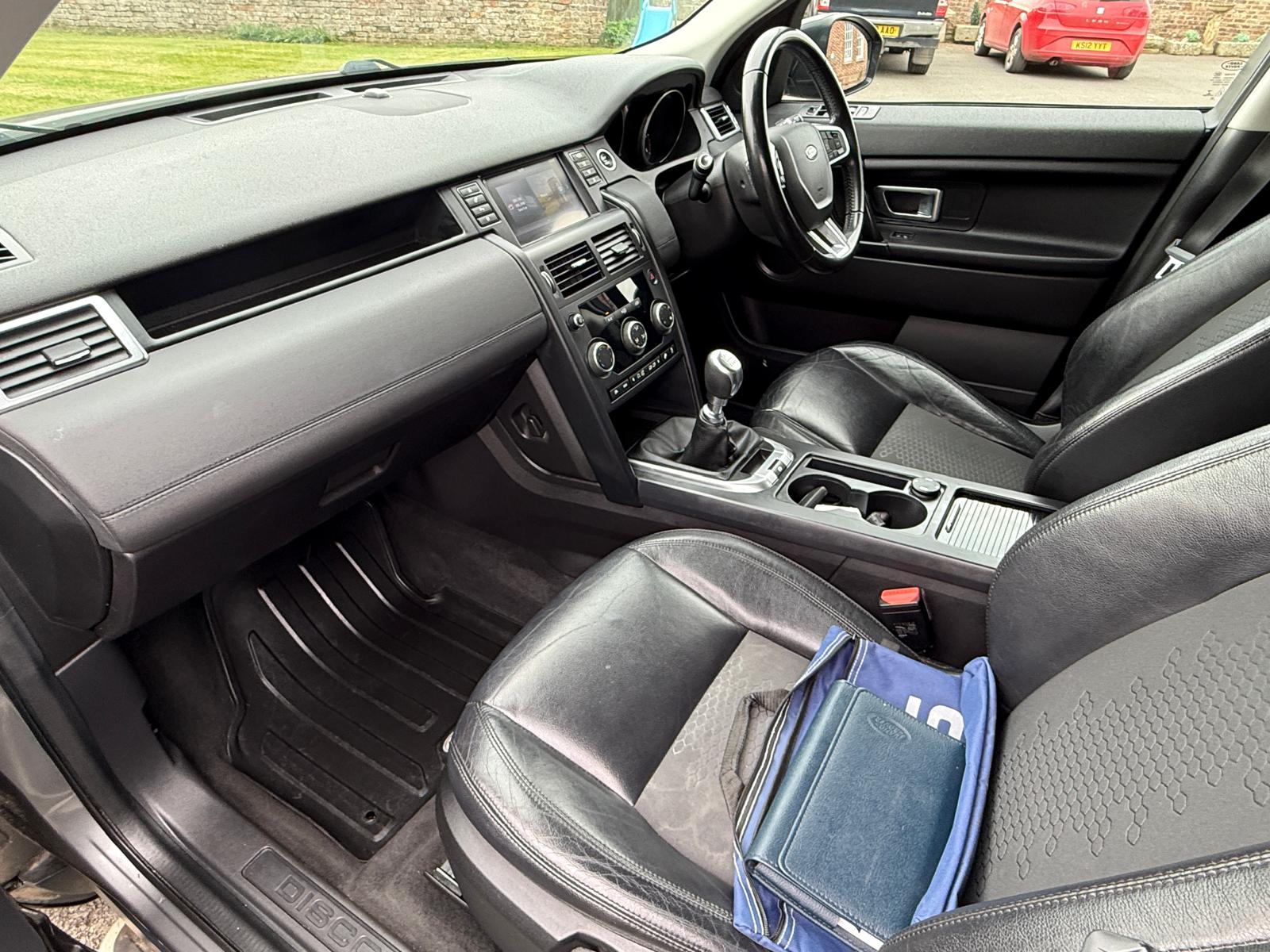 
								Land Rover Discovery Sport 2.0 TD4 Pure full									