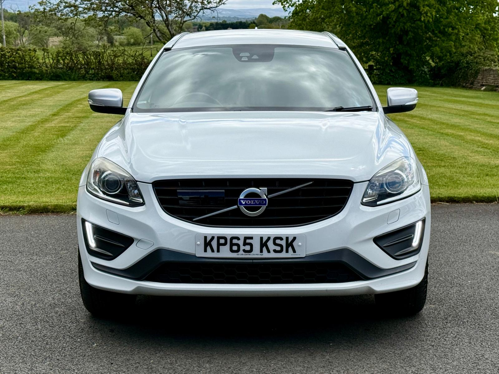 
								Volvo XC60 D4 2.4 R-Design Lux Nav AWD Geartronic full									