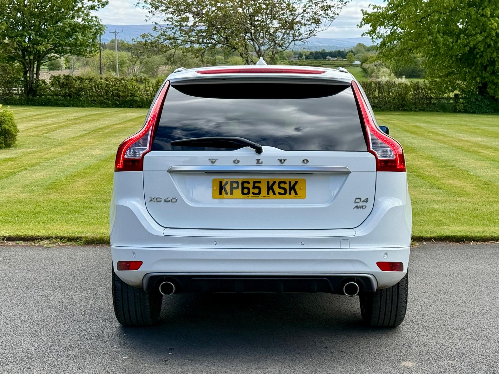 
								Volvo XC60 D4 2.4 R-Design Lux Nav AWD Geartronic full									