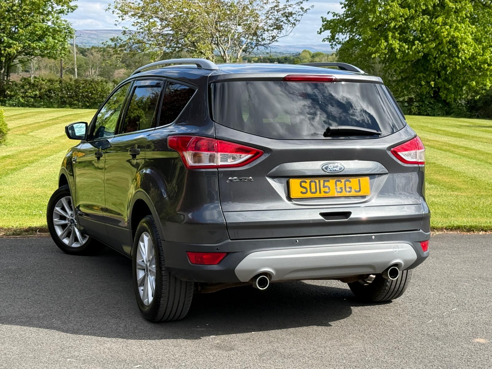 
								Ford Kuga 2.0 TDCi Titanium full									