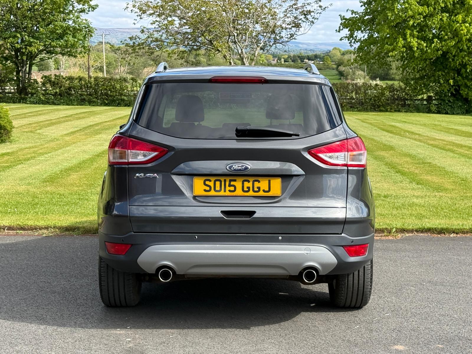 
								Ford Kuga 2.0 TDCi Titanium full									