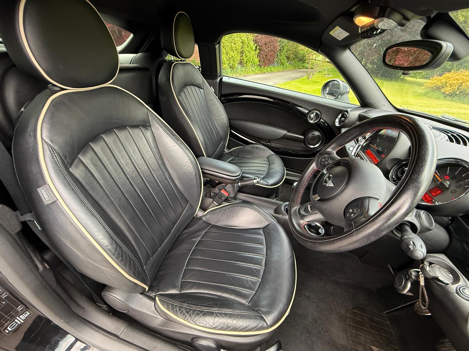 
								Mini Coupe Cooper S John Cooper Works full									