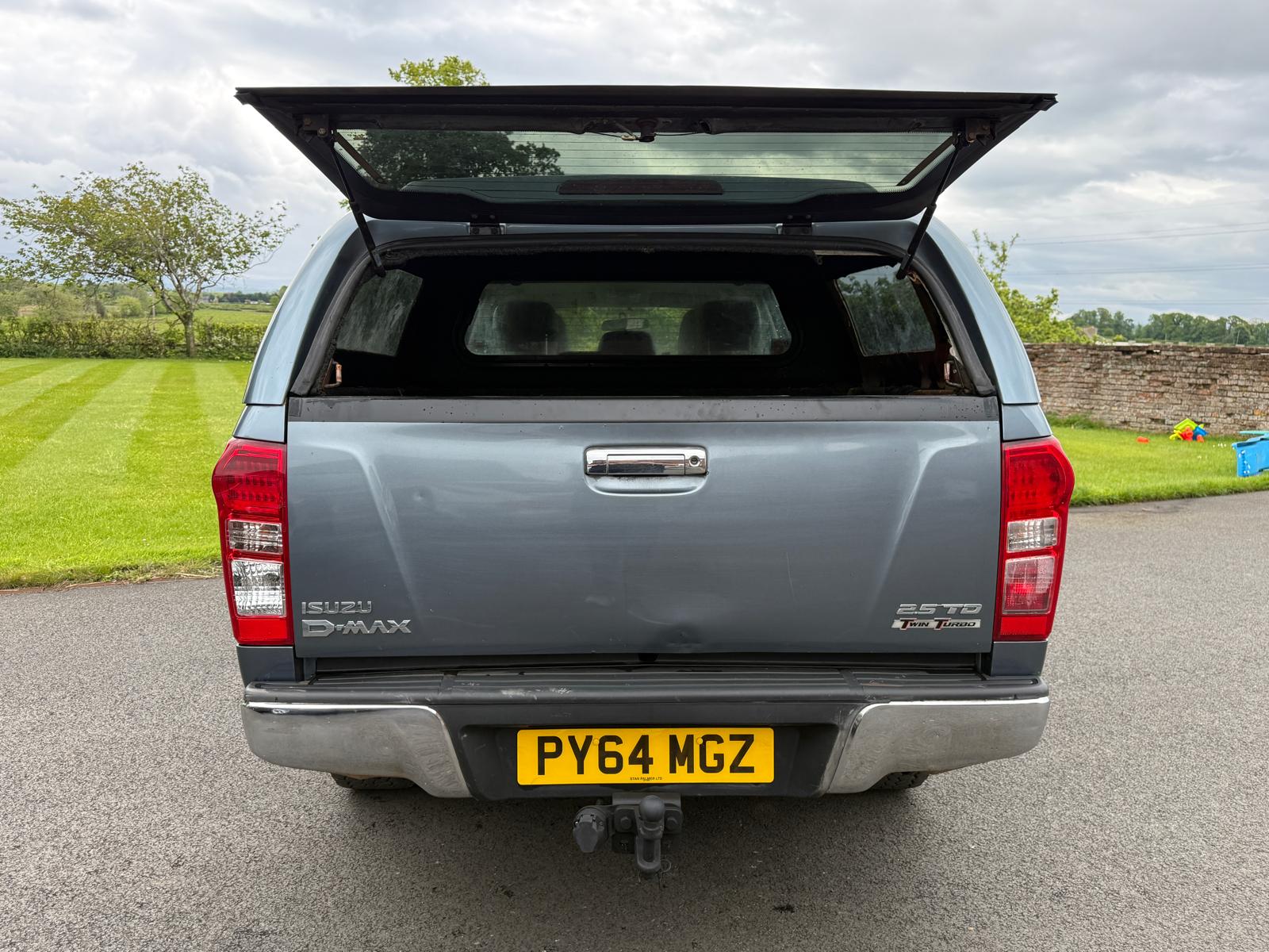 
								Isuzu D-Max Utah 2.5 full									