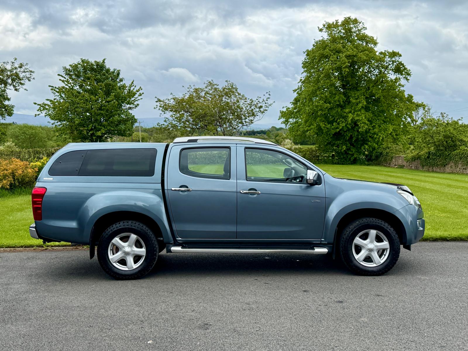 
								Isuzu D-Max Utah 2.5 full									