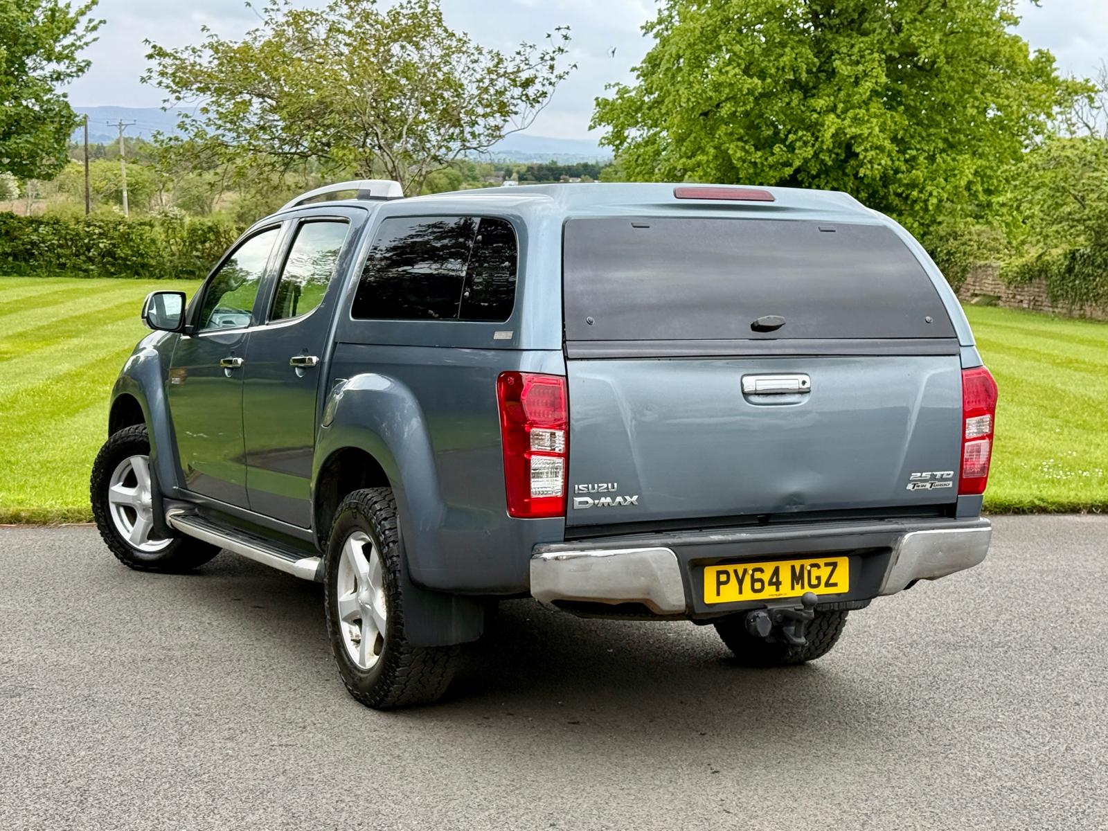 
								Isuzu D-Max Utah 2.5 full									