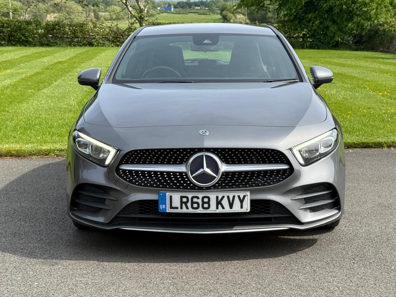 
								Mercedes A-Class A200 AMG Line 7 Speed Auto full									