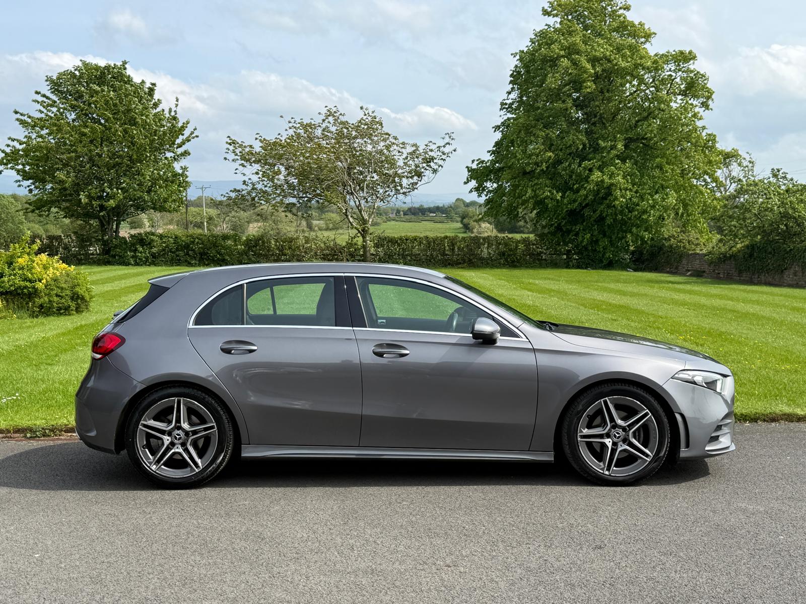 
								Mercedes A-Class A200 AMG Line 7 Speed Auto full									
