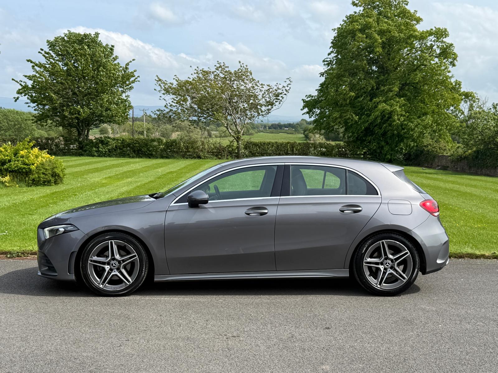 
								Mercedes A-Class A200 AMG Line 7 Speed Auto full									