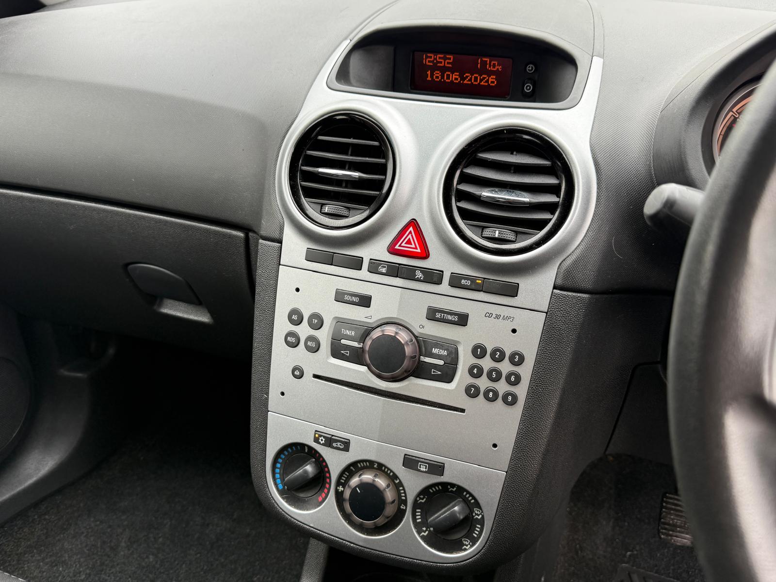 
								Vauxhall Corsa 1.3 CDTi Executive full									