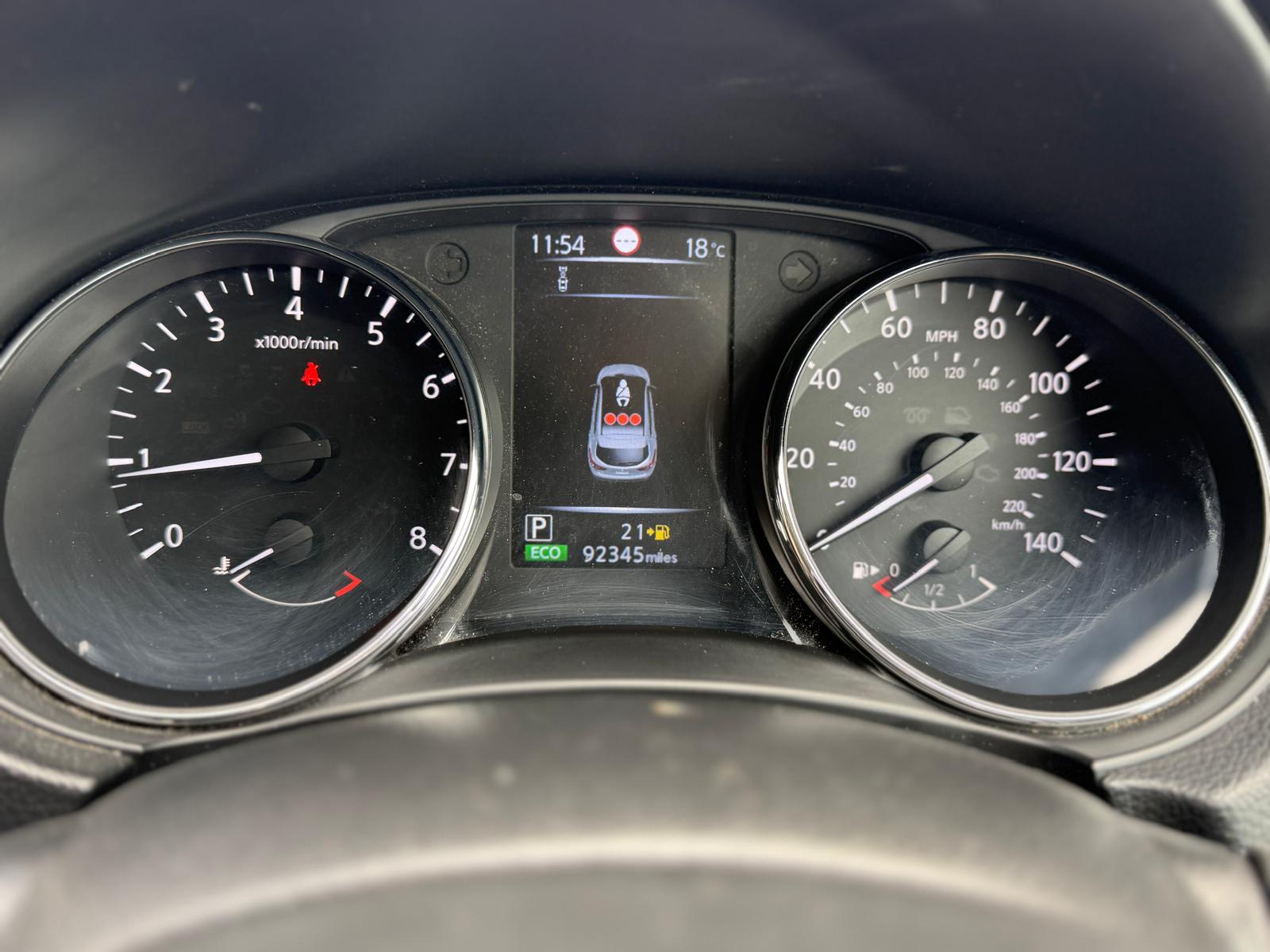 
								Nissan Qashqai N-Tec + Dig-T CVT full									