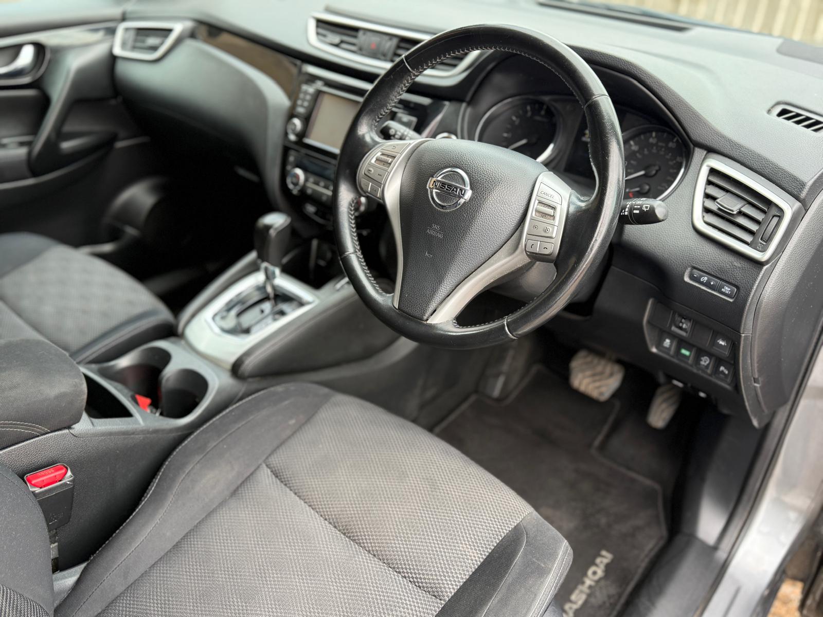 
								Nissan Qashqai N-Tec + Dig-T CVT full									