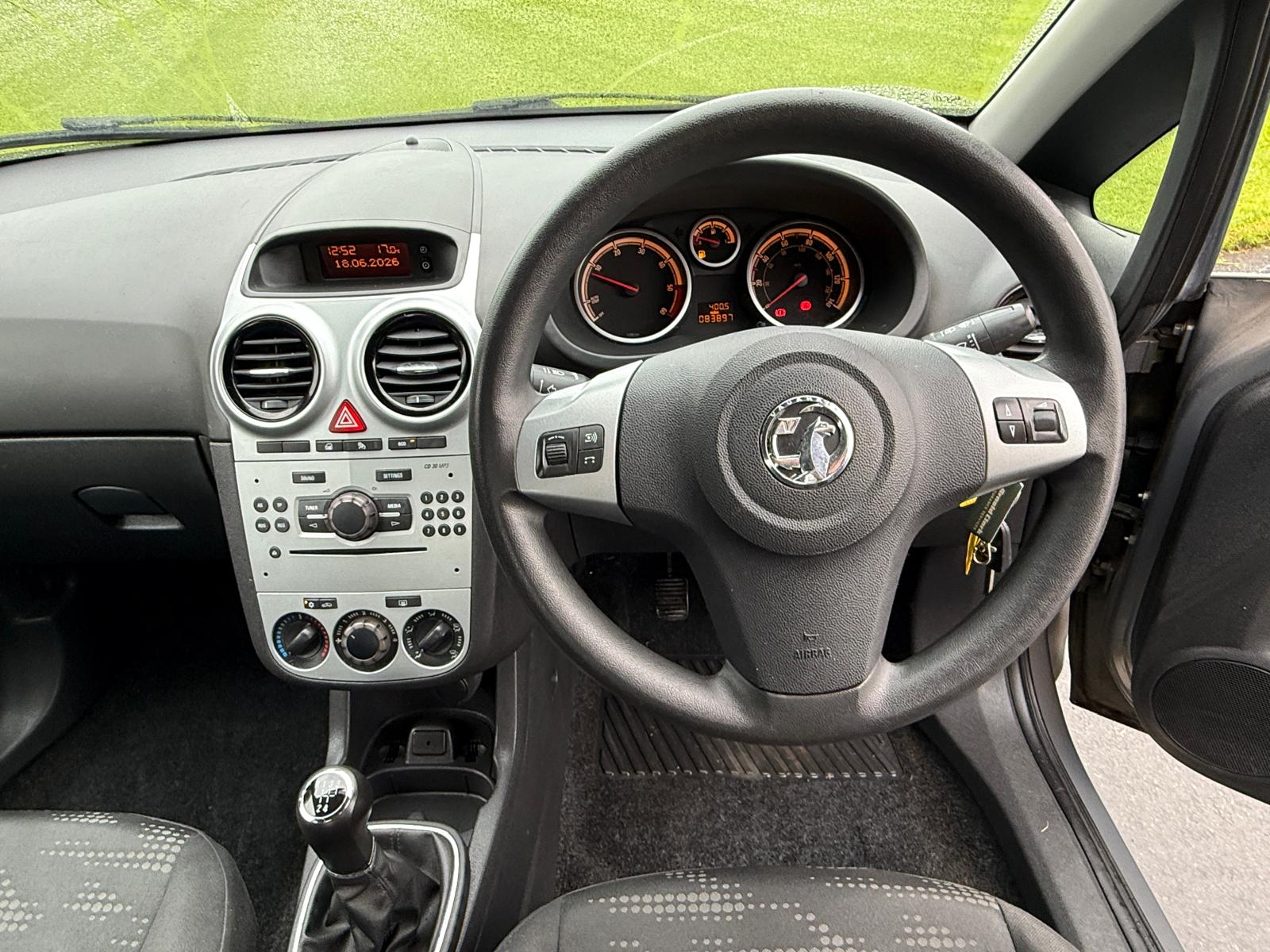 
								Vauxhall Corsa 1.3 CDTi Executive full									