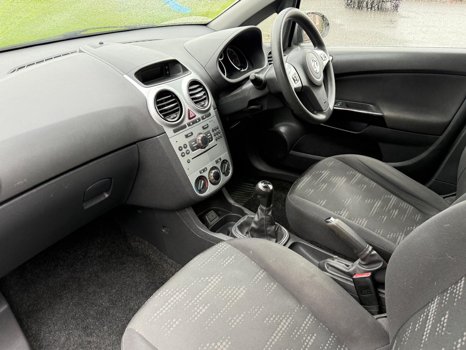 
								Vauxhall Corsa 1.3 CDTi Executive full									