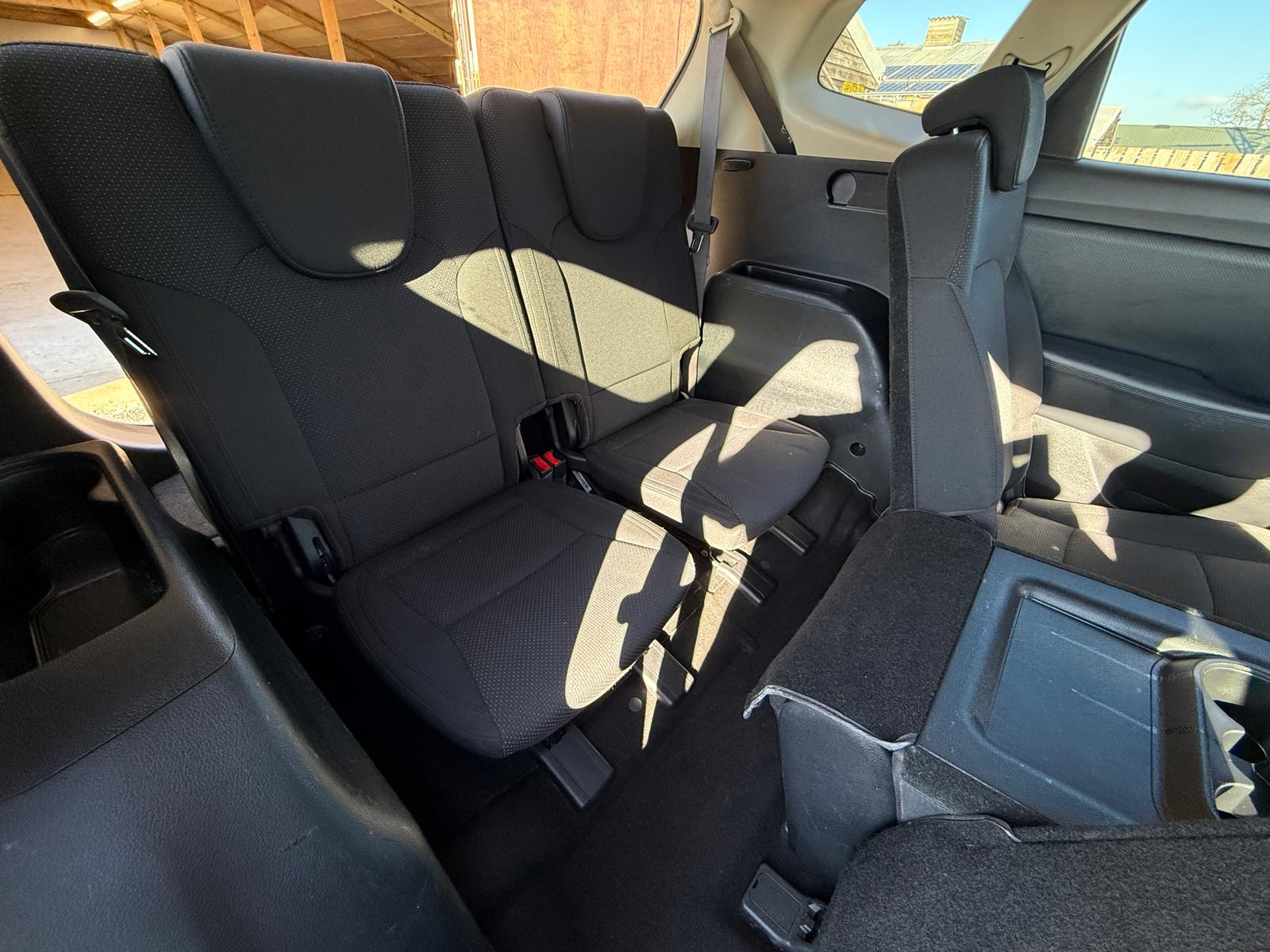 
								Kia Carens Estate 7 Seats 1.6 GDi 2 full									