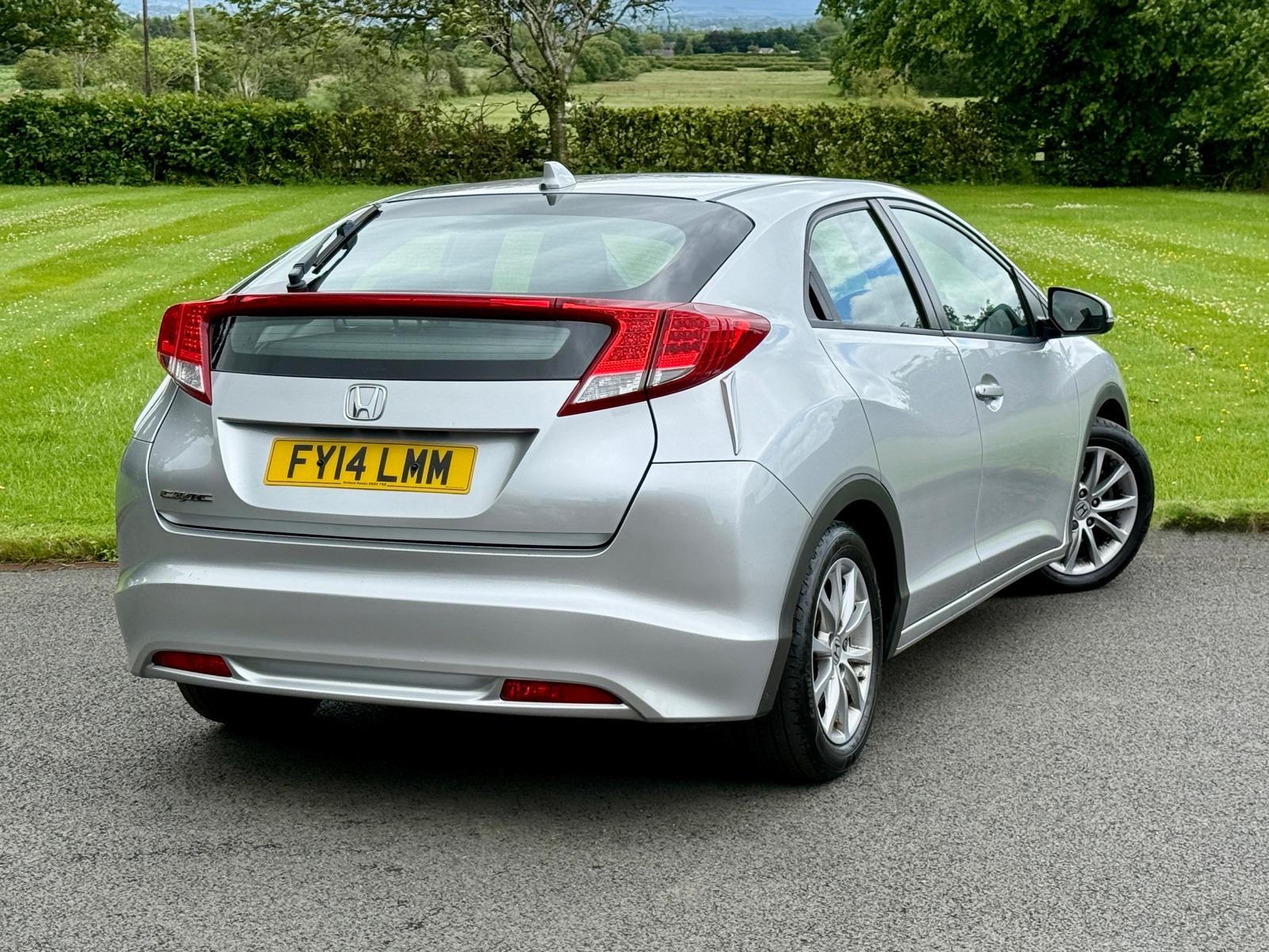 
								Honda Civic SE 1.4i-Vtec 5dr full									