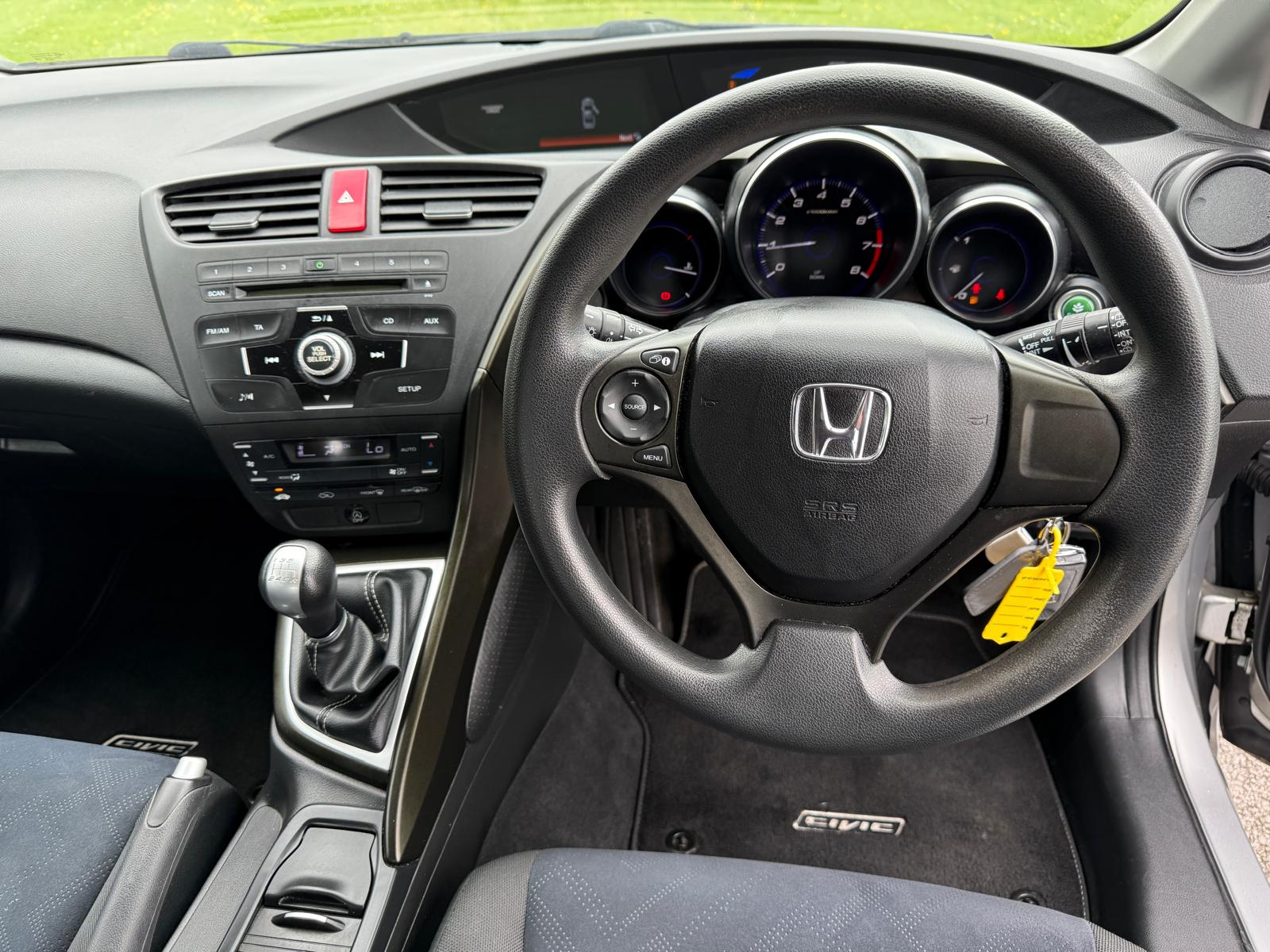 
								Honda Civic SE 1.4i-Vtec 5dr full									