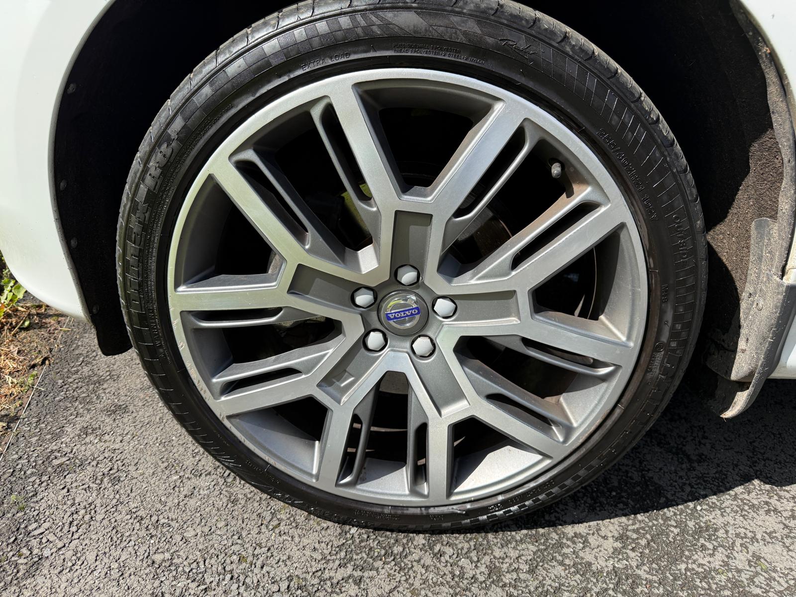 
								Volvo XC60 SE Nav AWD D4 full									