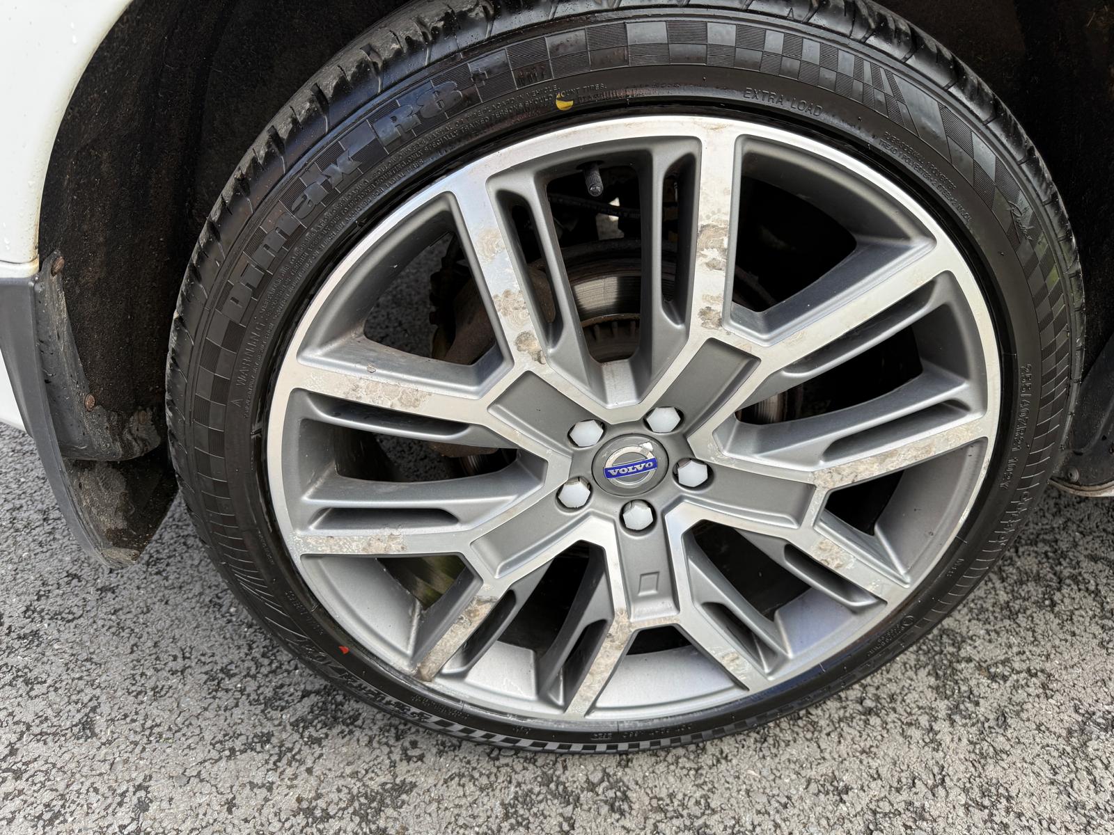 
								Volvo XC60 SE Nav AWD D4 full									