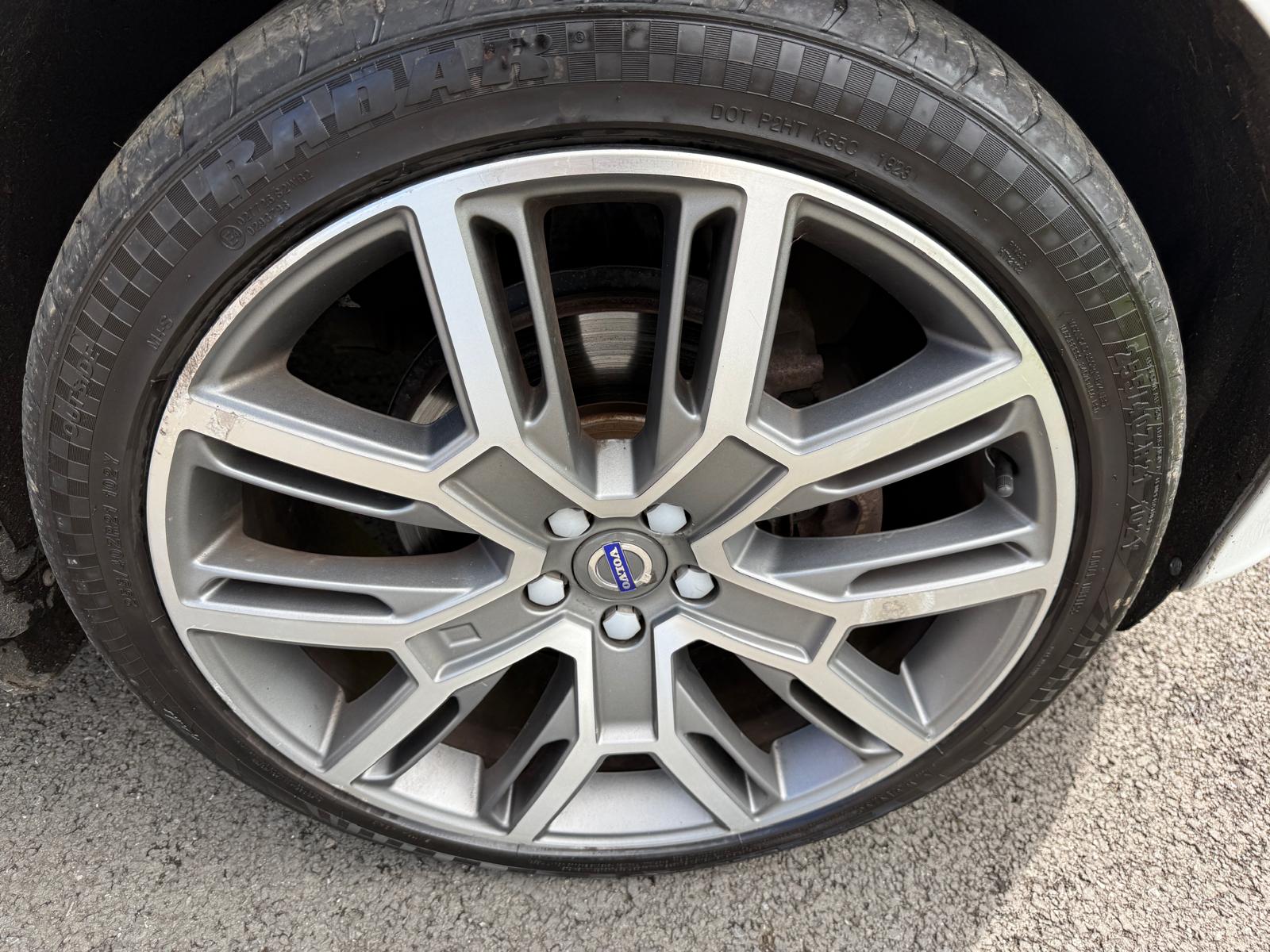 
								Volvo XC60 SE Nav AWD D4 full									
