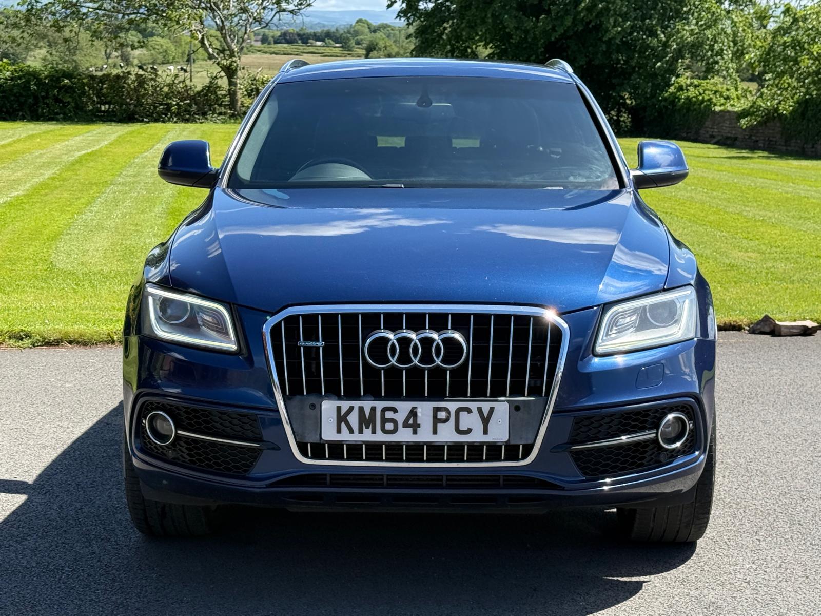 
								Audi Q5 S-Line + Quattro 2.0 TDi full									