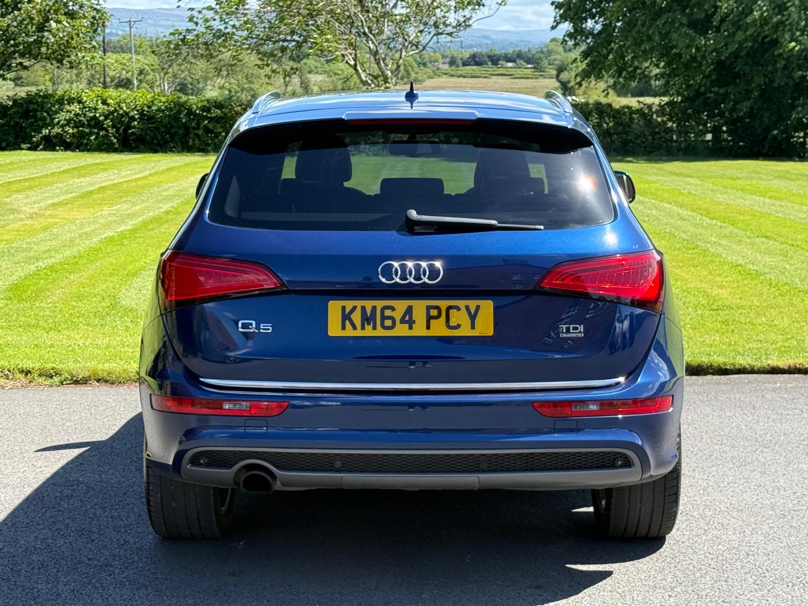 
								Audi Q5 S-Line + Quattro 2.0 TDi full									