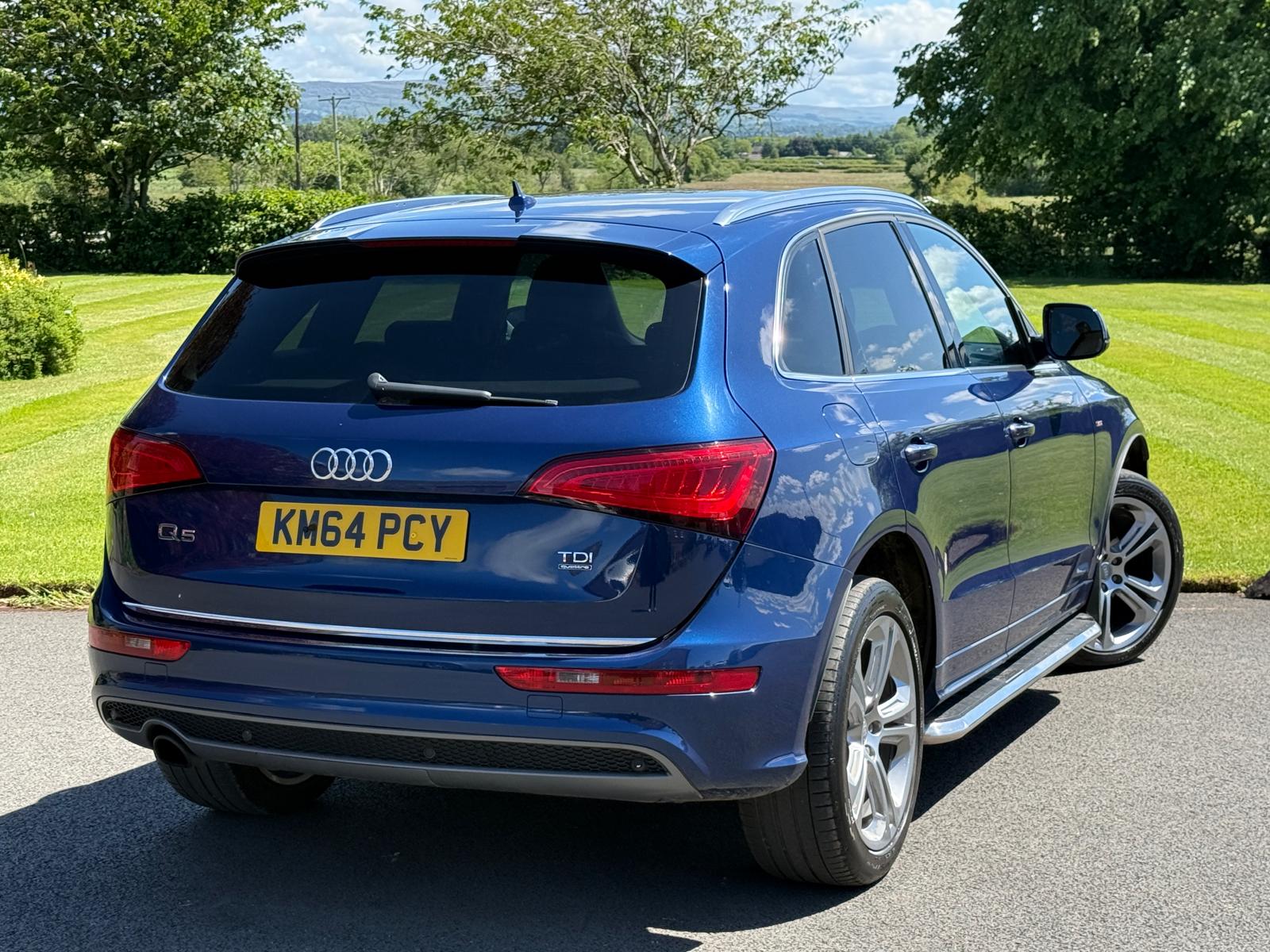 
								Audi Q5 S-Line + Quattro 2.0 TDi full									