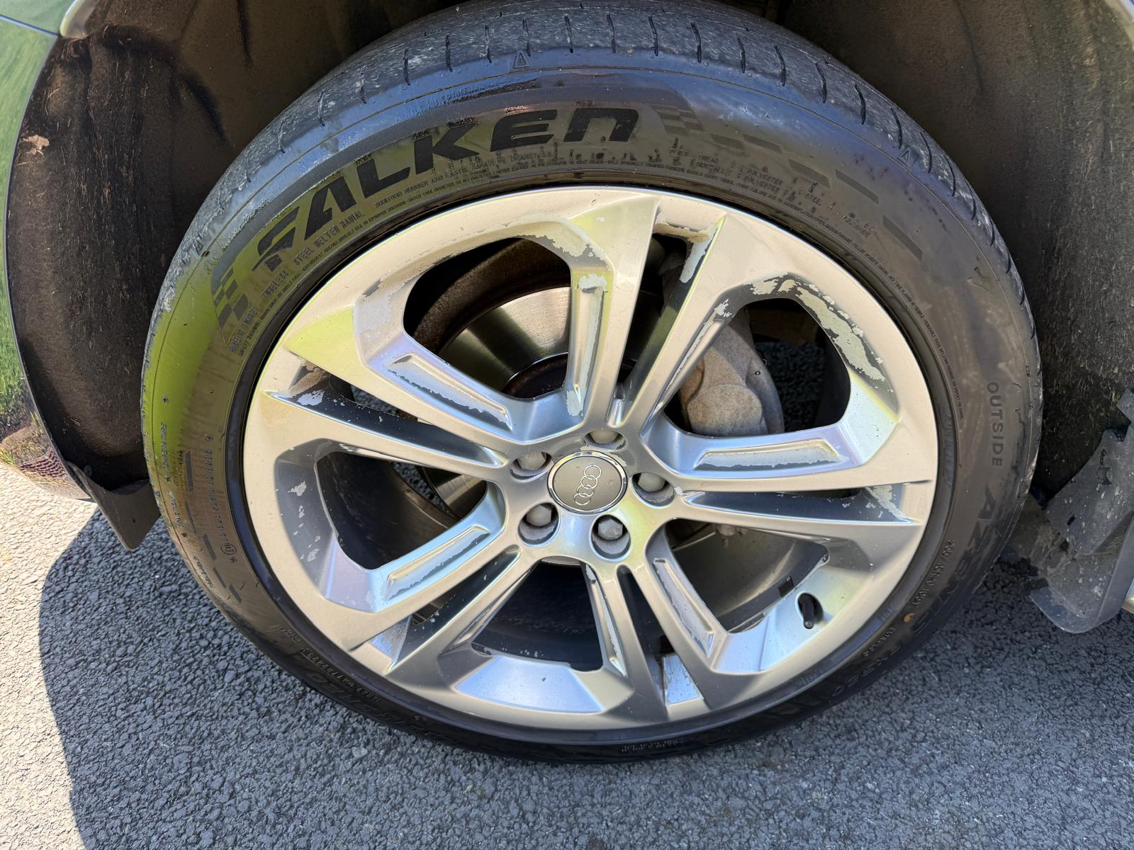 
								Audi Q5 S-Line + Quattro 2.0 TDi full									
