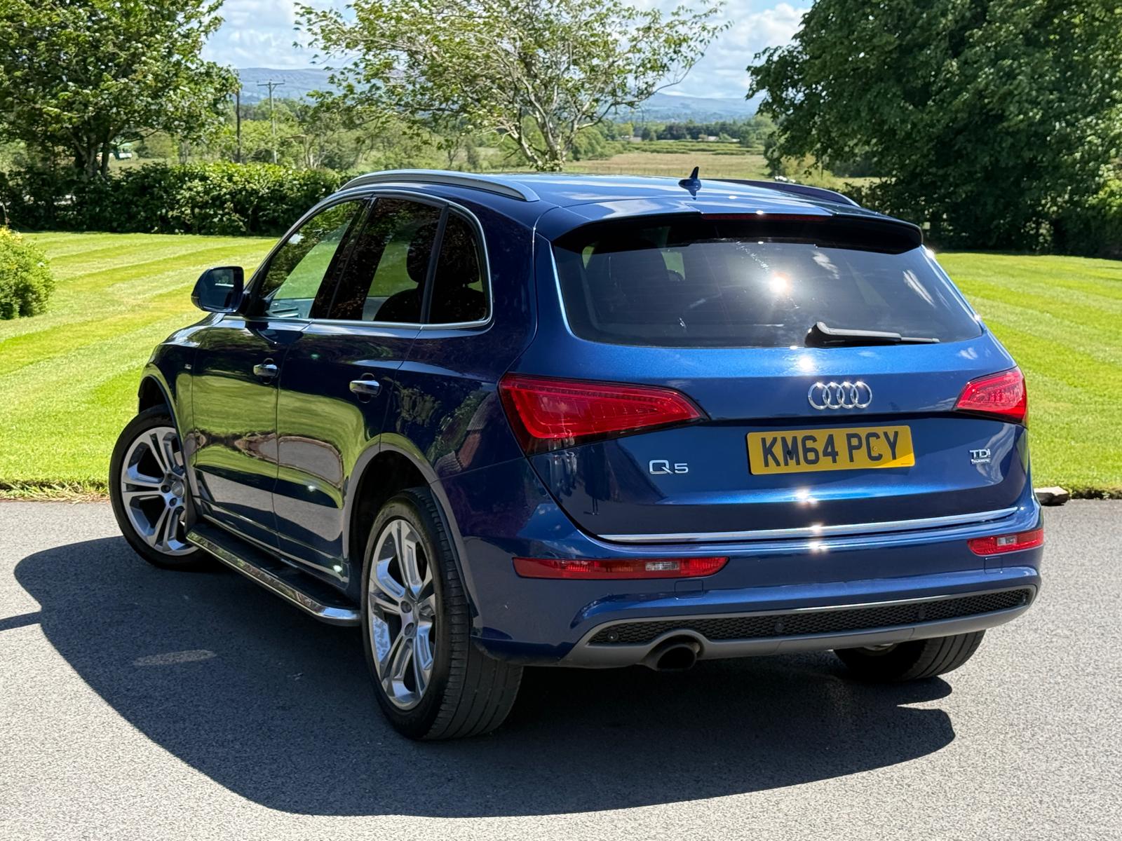 
								Audi Q5 S-Line + Quattro 2.0 TDi full									