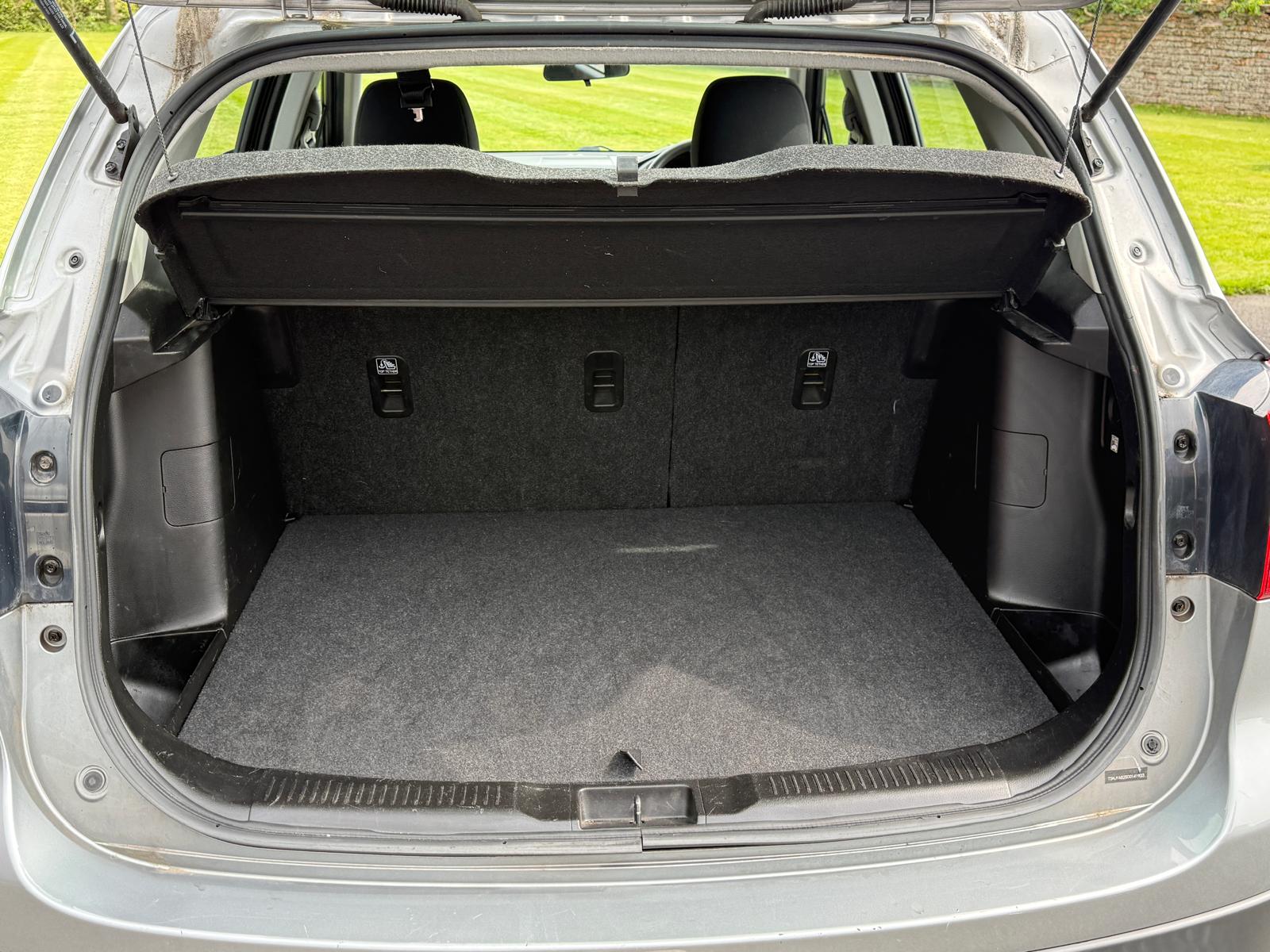 
								Suzuki S-Cross Sx4 SZ3 1.6 Diesel full									