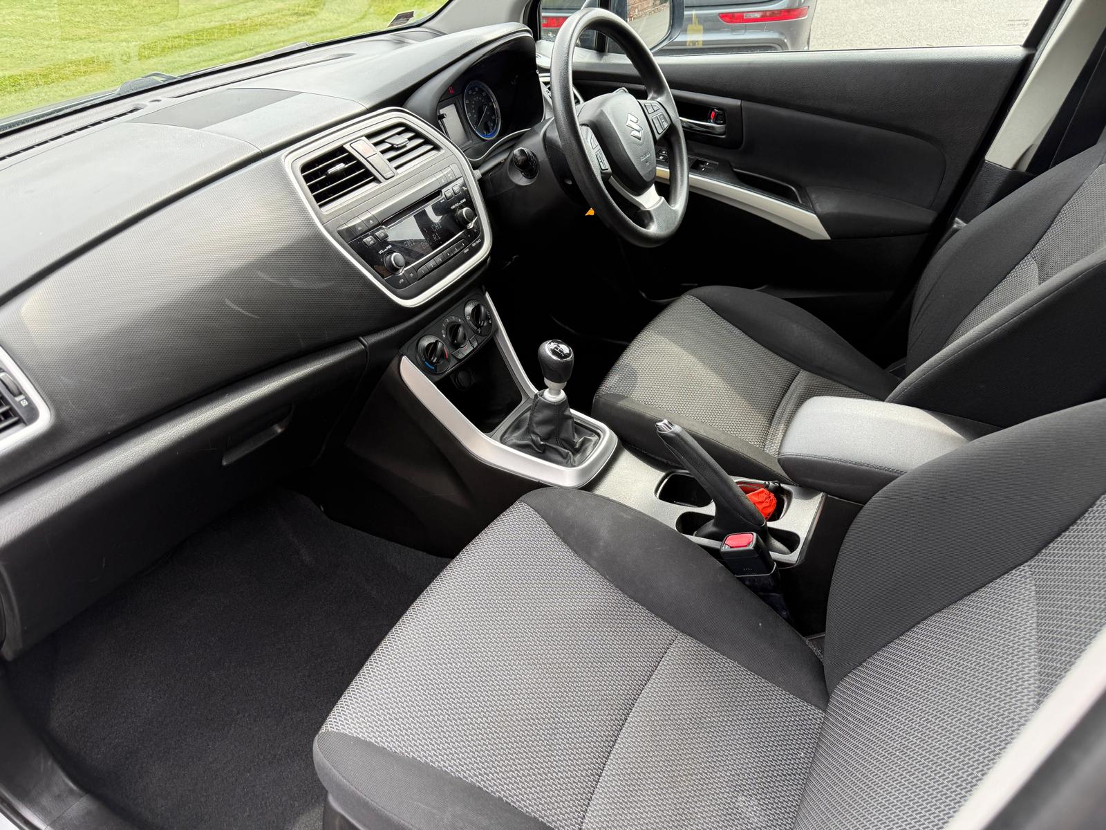 
								Suzuki S-Cross Sx4 SZ3 1.6 Diesel full									