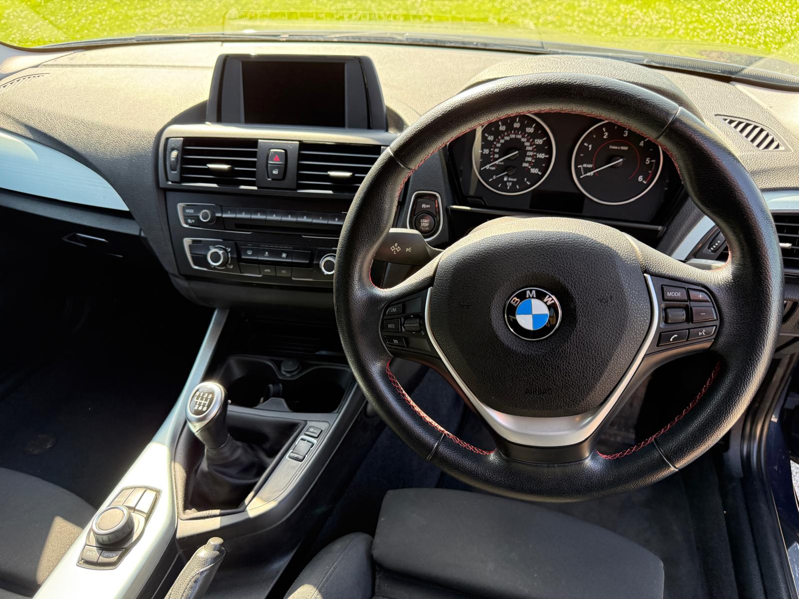 
								BMW 116d Sport 5dr full									