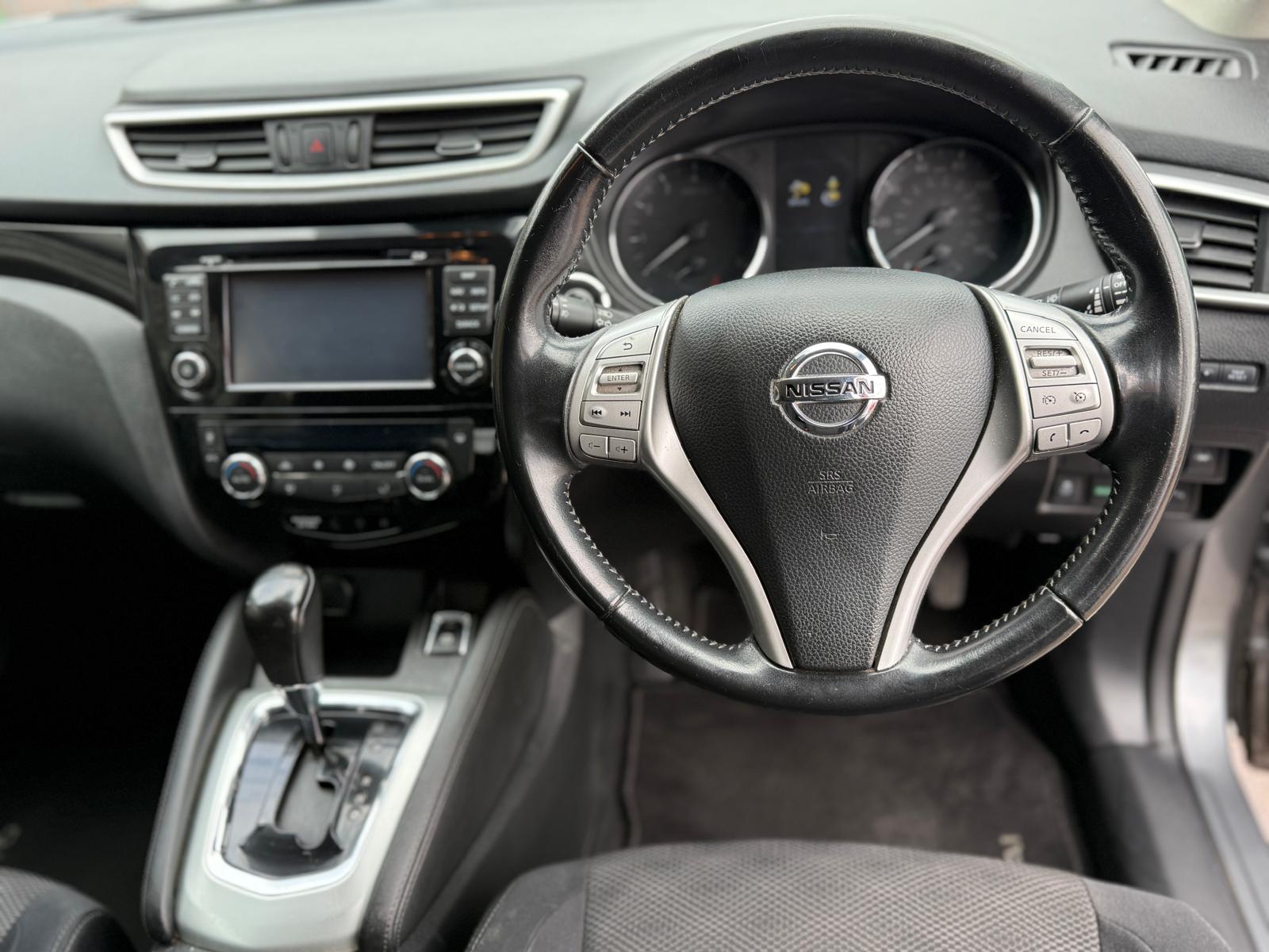 
								Nissan Qashqai N-Tec + Dig-T CVT full									