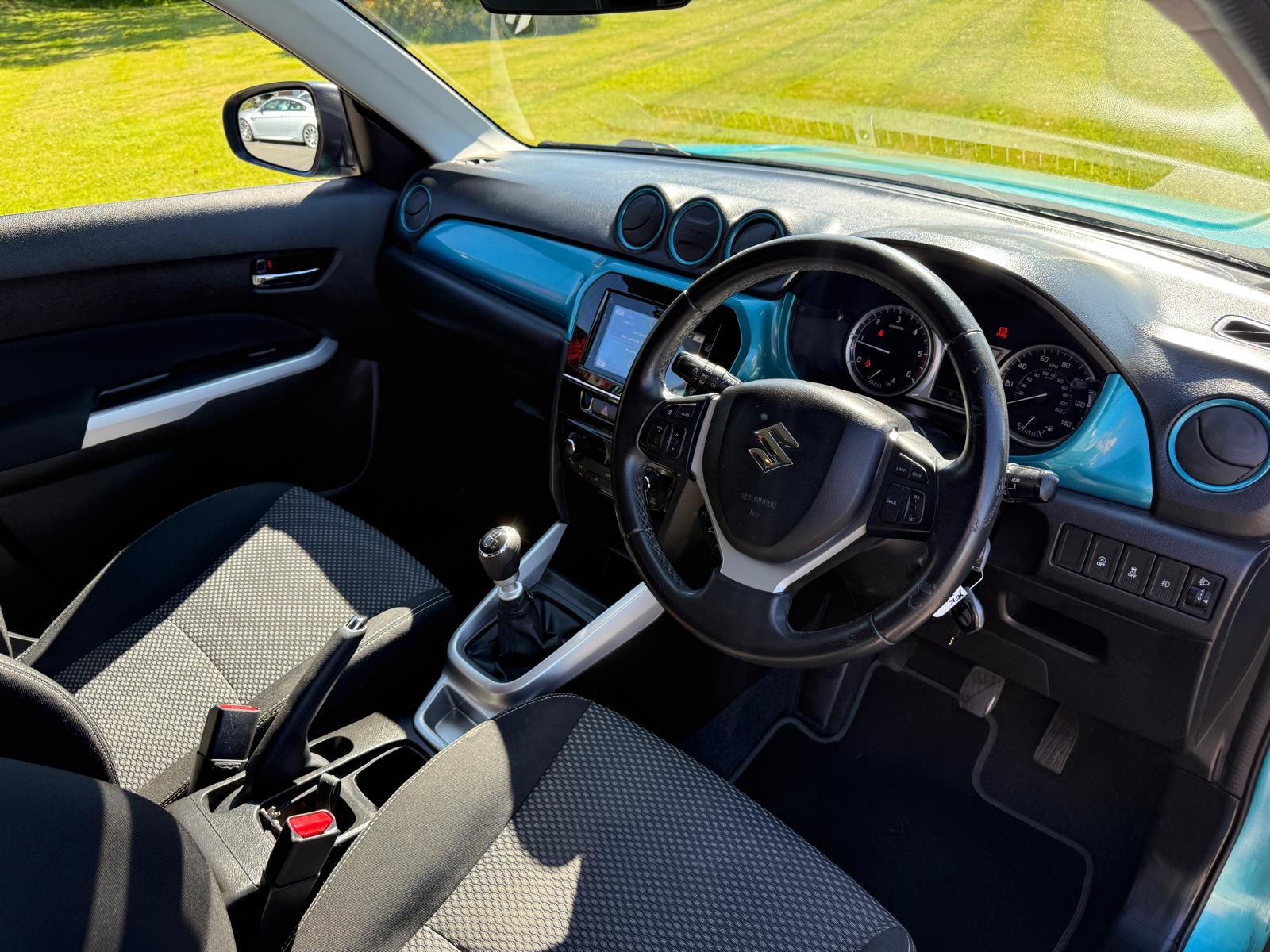 
								Suzuki Vitara 1.6 DDIS SZ-T full									