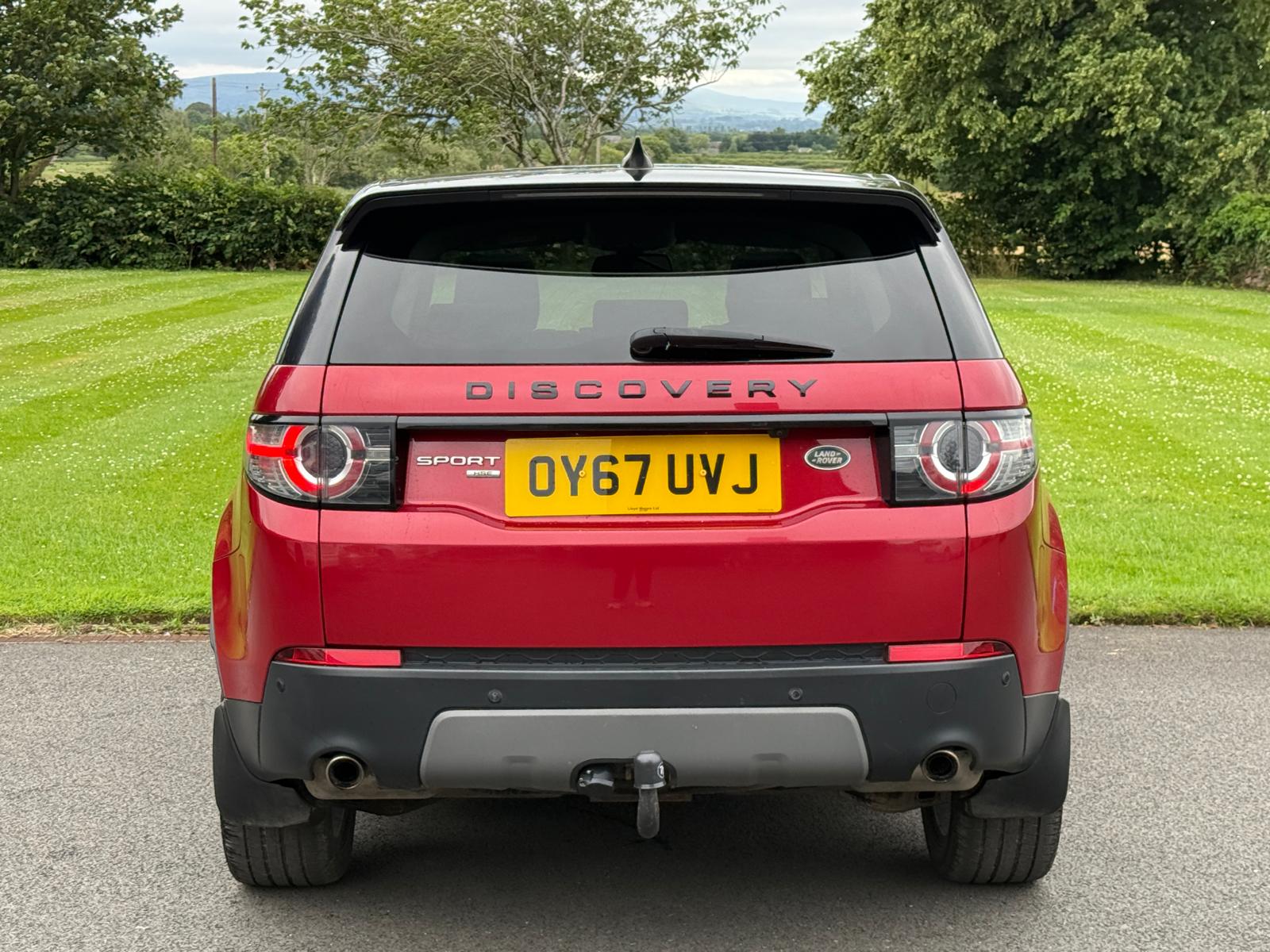 
								Land Rover Discovery Sport 2.0TD HSE Black Edition full									
