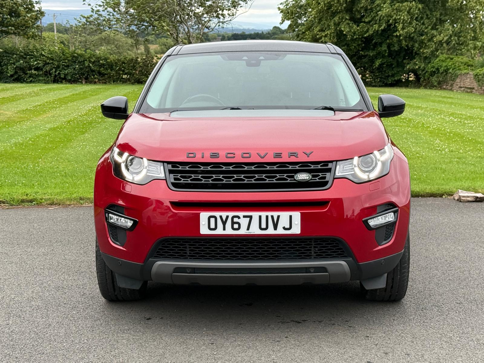 
								Land Rover Discovery Sport 2.0TD HSE Black Edition full									