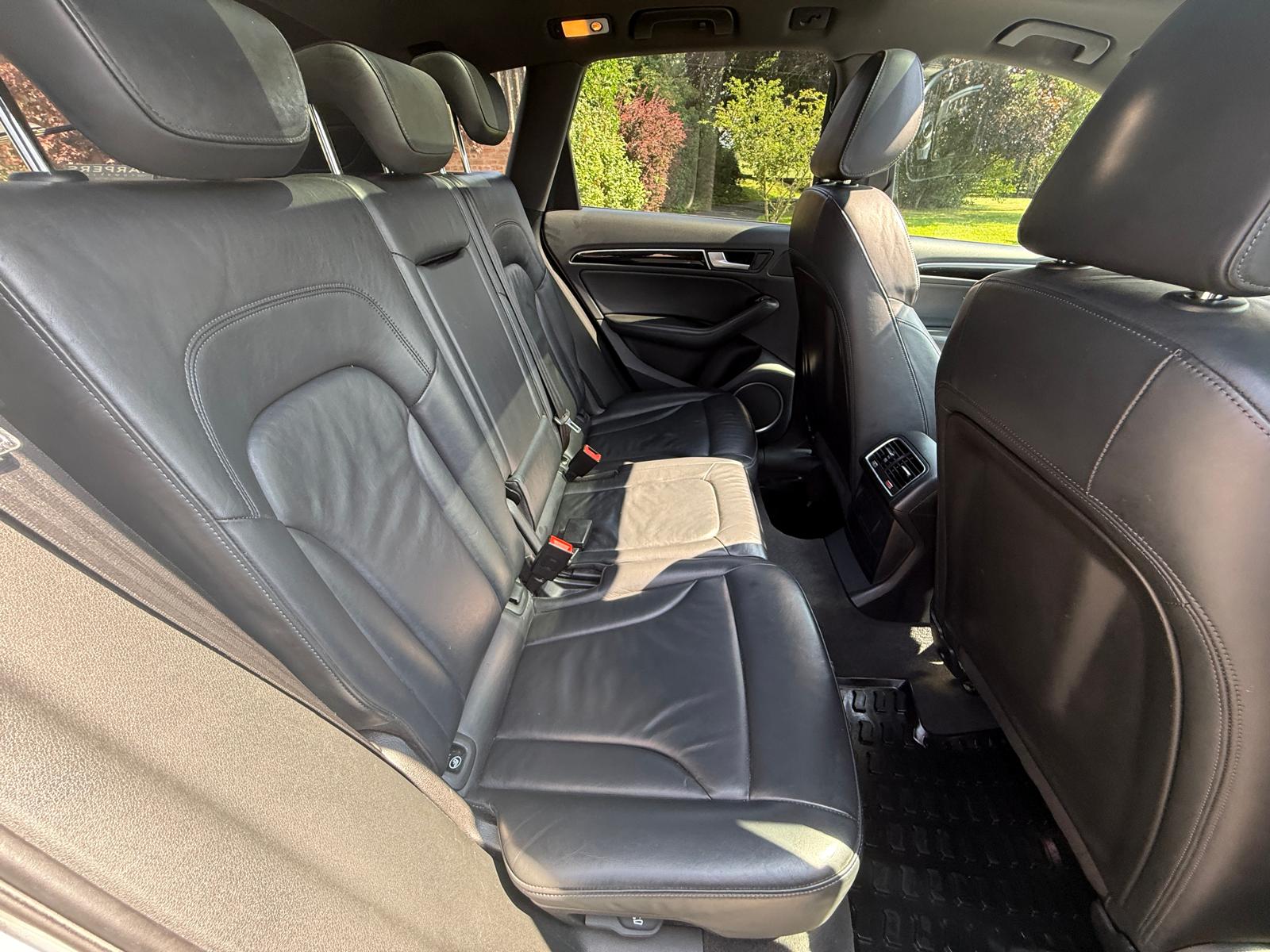 
								Audi Q5 S-Line Plus Quattro Auto 2.0TDi 177BHP full									
