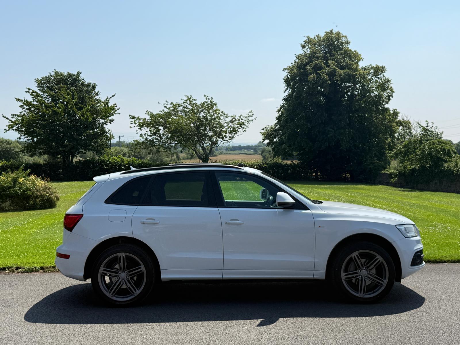 
								Audi Q5 S-Line Plus Quattro Auto 2.0TDi 177BHP full									