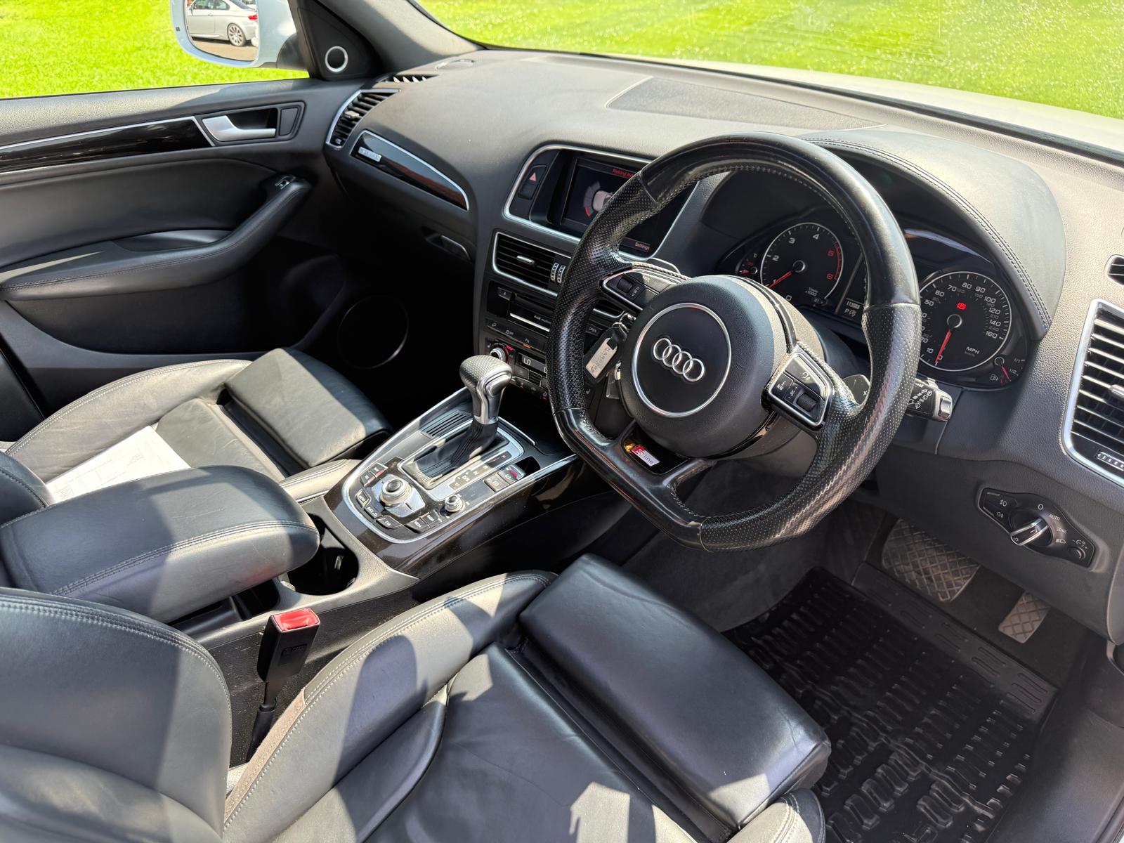 
								Audi Q5 S-Line Plus Quattro Auto 2.0TDi 177BHP full									