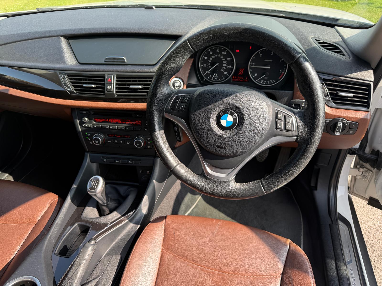 
								BMW X1 sDrive 16D xline full									