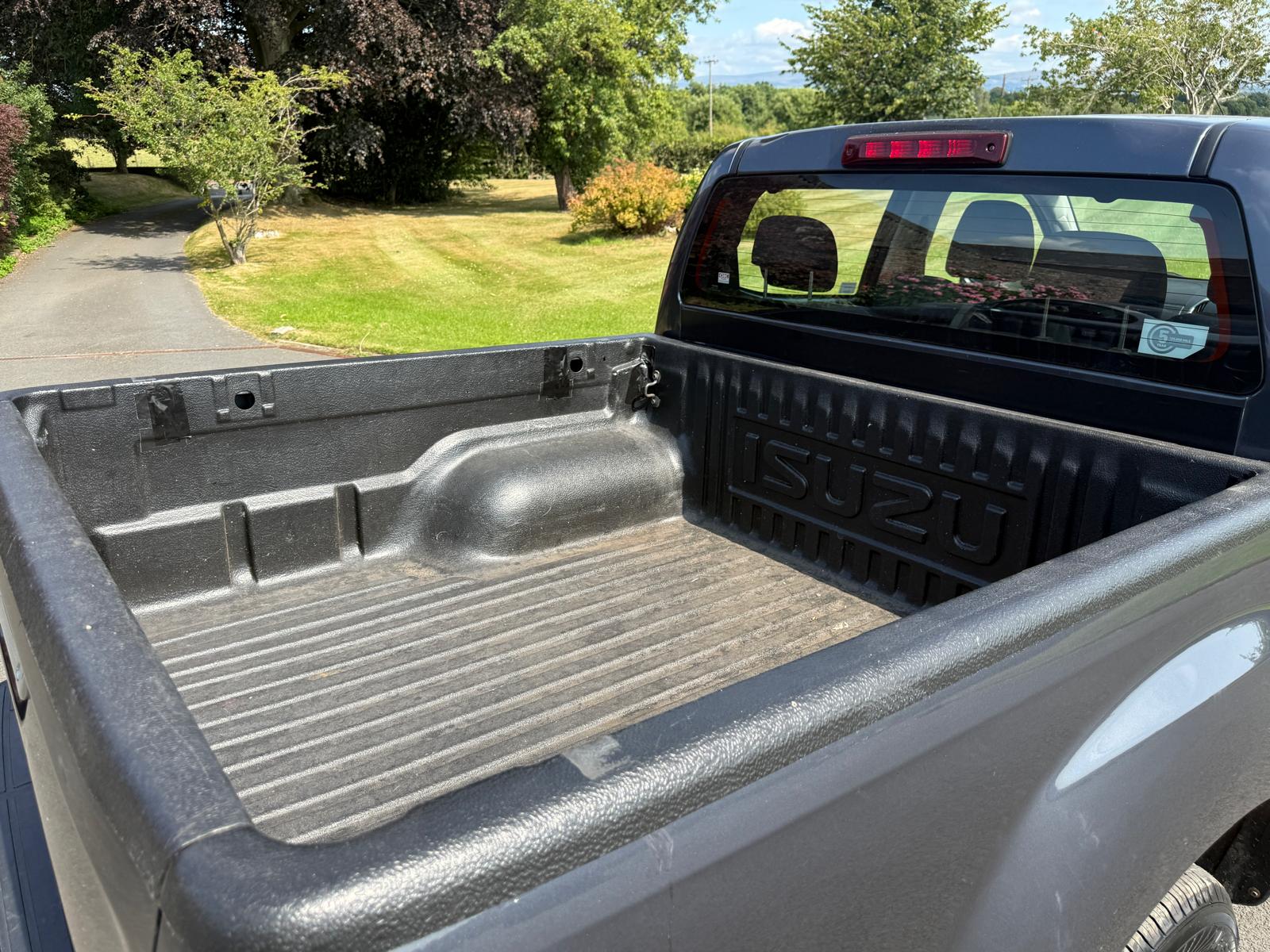 
								Isuzu D-Max 1.9 TD Eiger Double Cab full									
