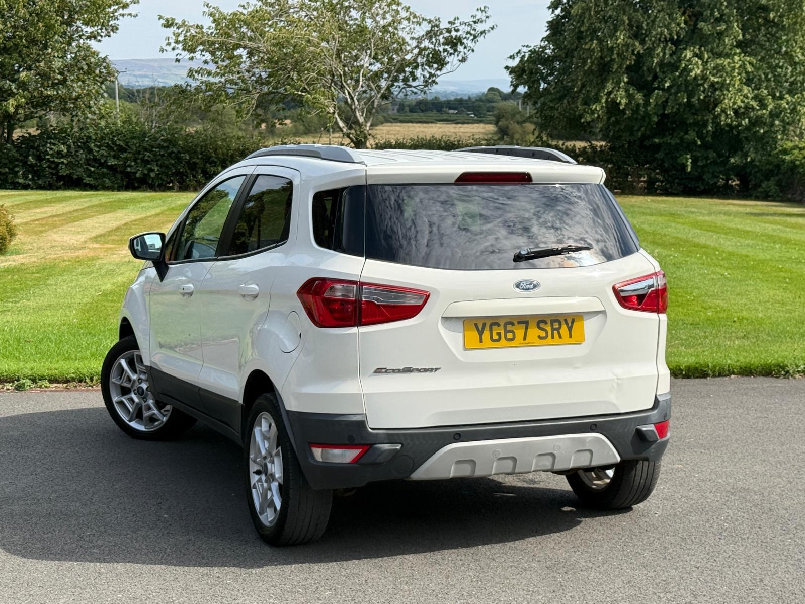 
								2017 Ford EcoSport 1.5 TDCi Titanium full									
