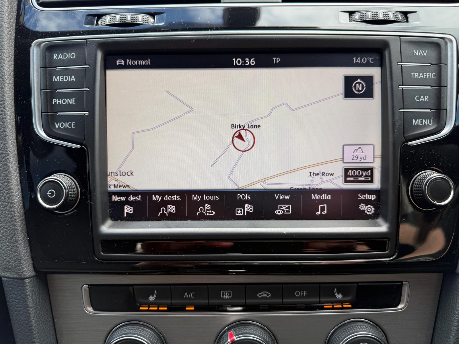 
								2015 Volkswagen Golf 2.0TDi Match 5dr DSG (auto) full									