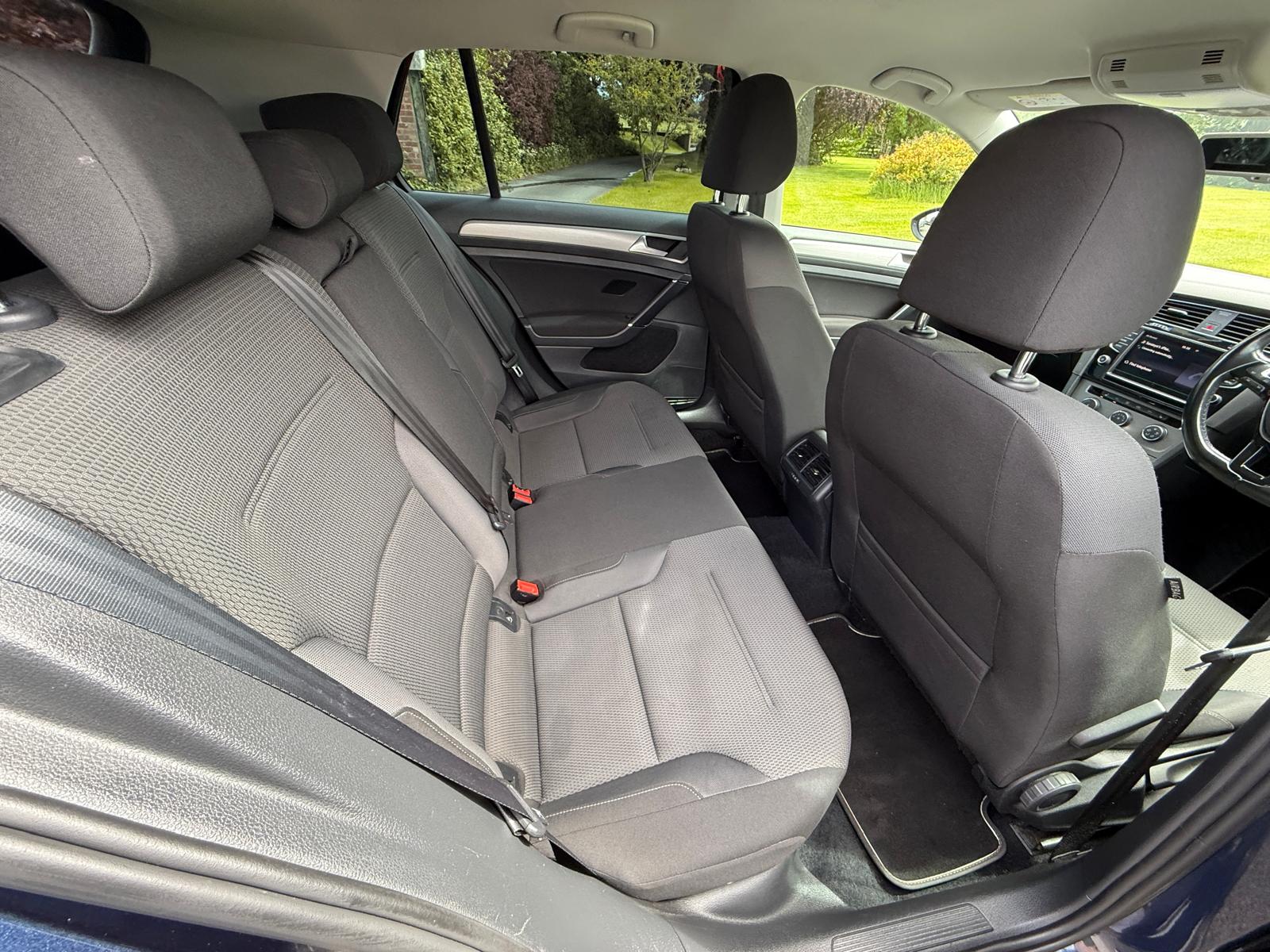 
								2015 Volkswagen Golf 2.0TDi Match 5dr DSG (auto) full									