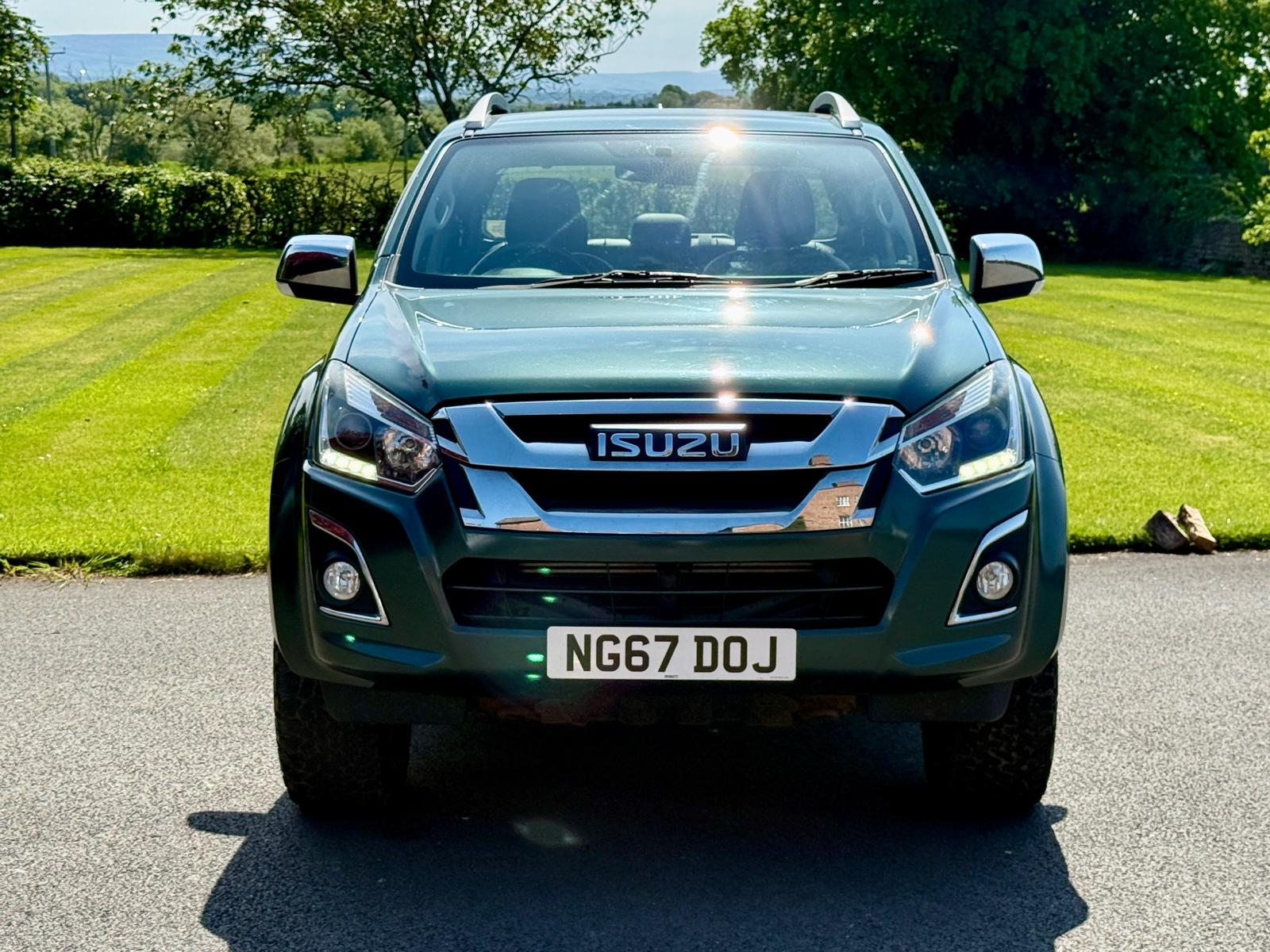 
								2017 Isuzu D-Max Utah 1.9TD £11,995 Plus VAT Pickup full									